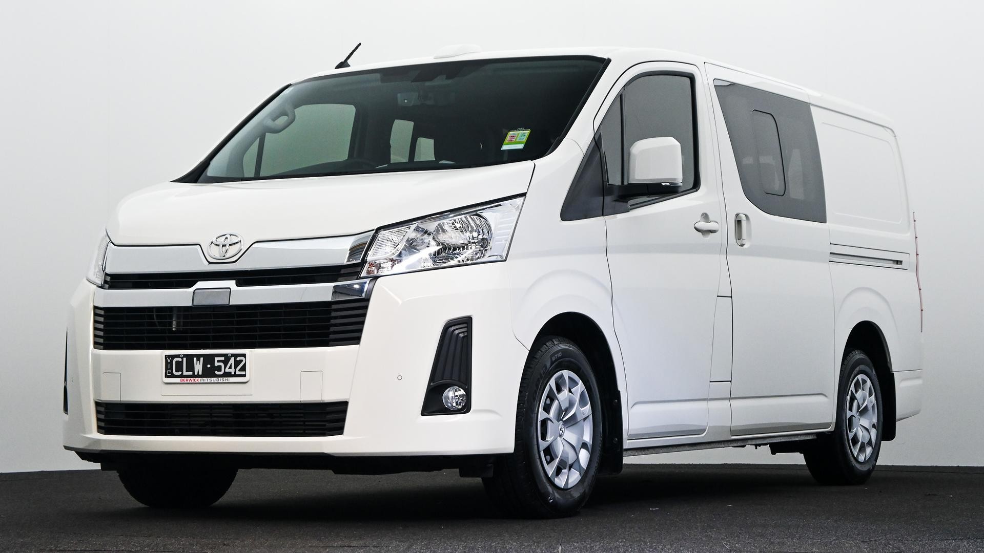 Toyota Hiace image 1