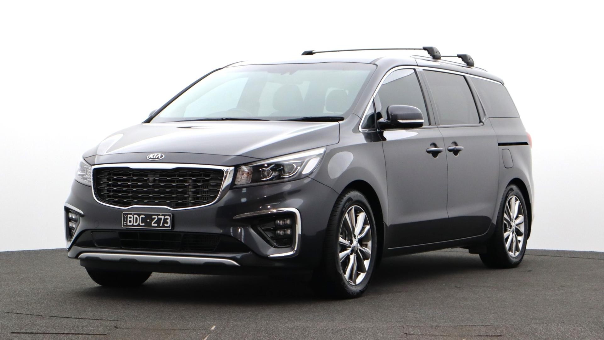 Kia Carnival image 1