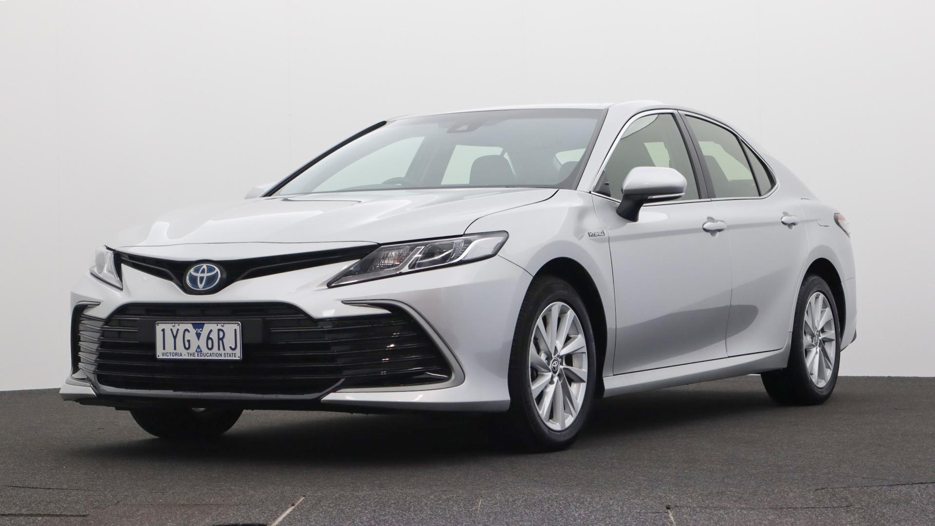 Toyota Camry image 1