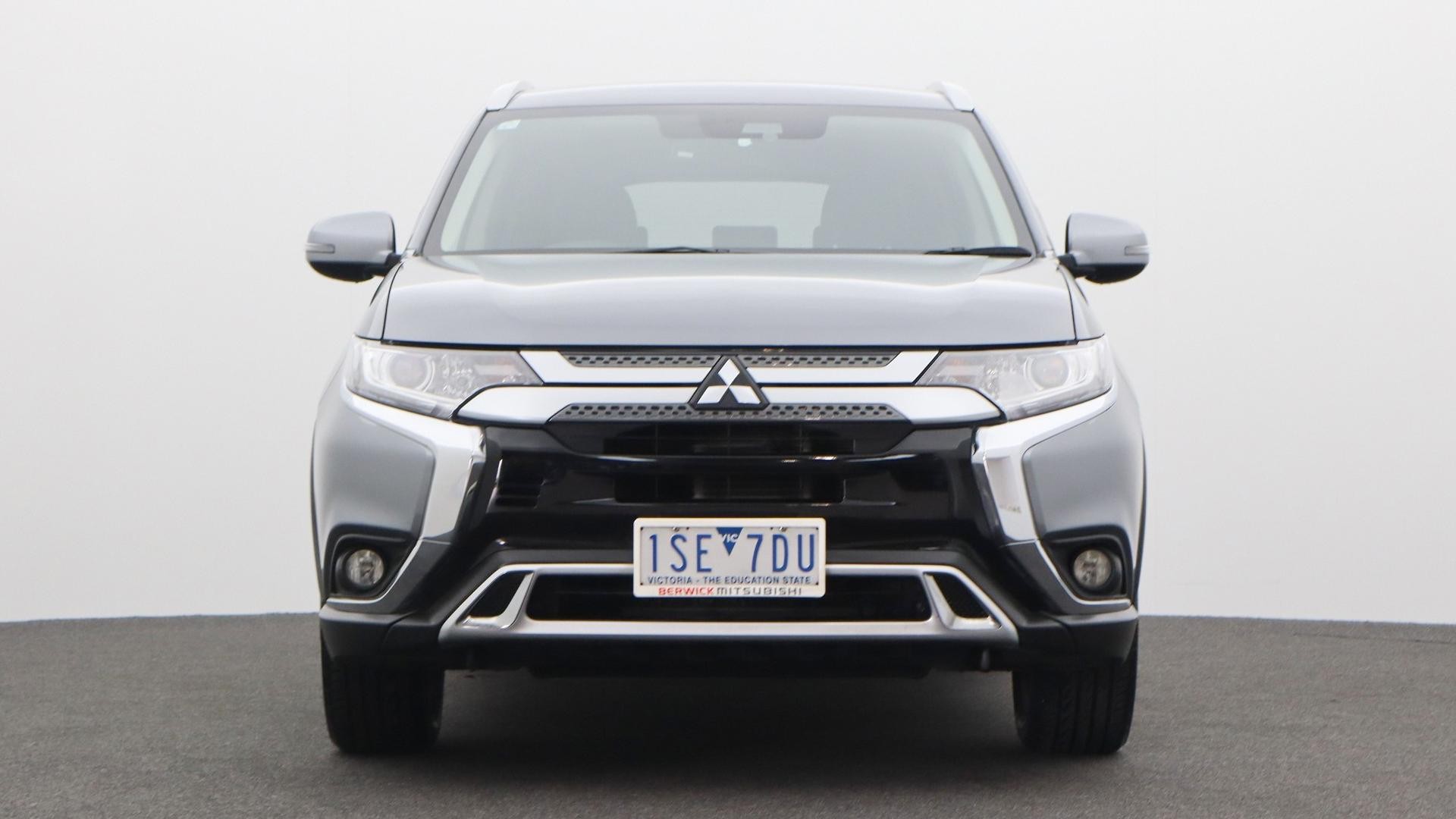 Mitsubishi Outlander image 2