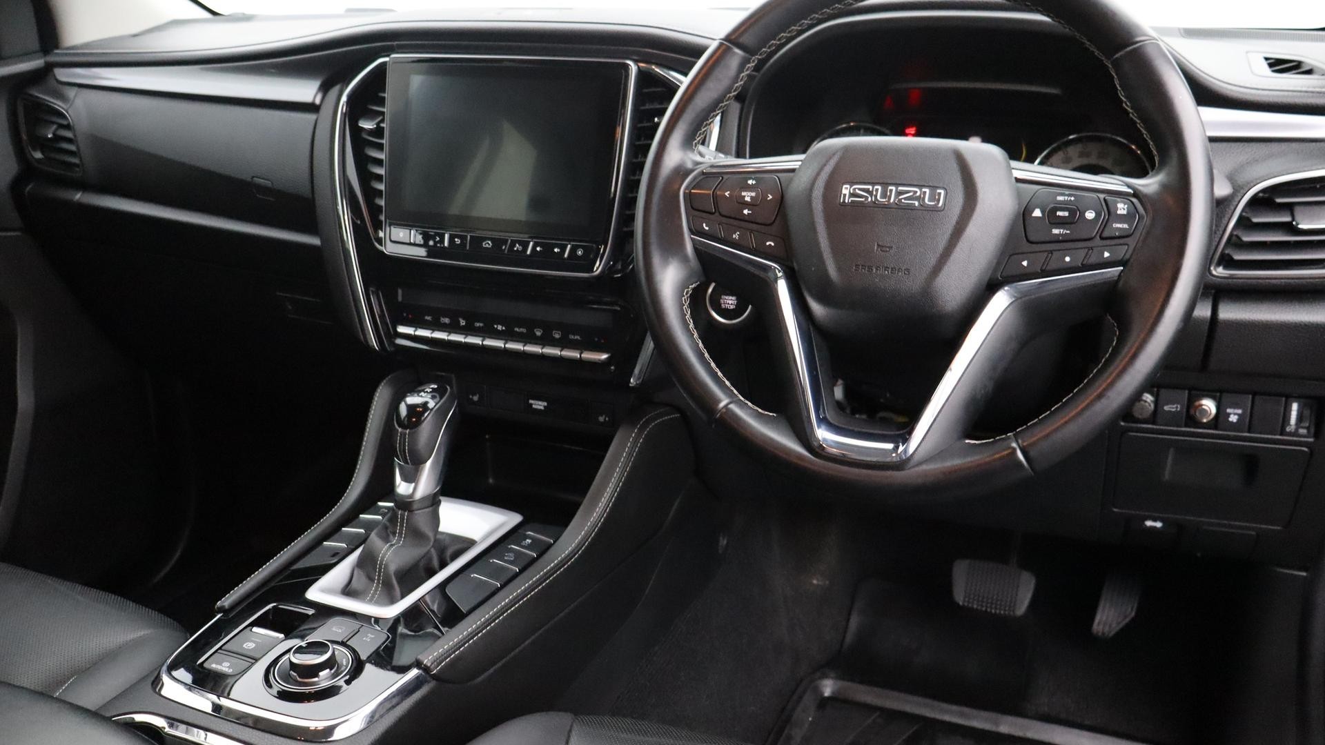 Isuzu Mu-x image 4