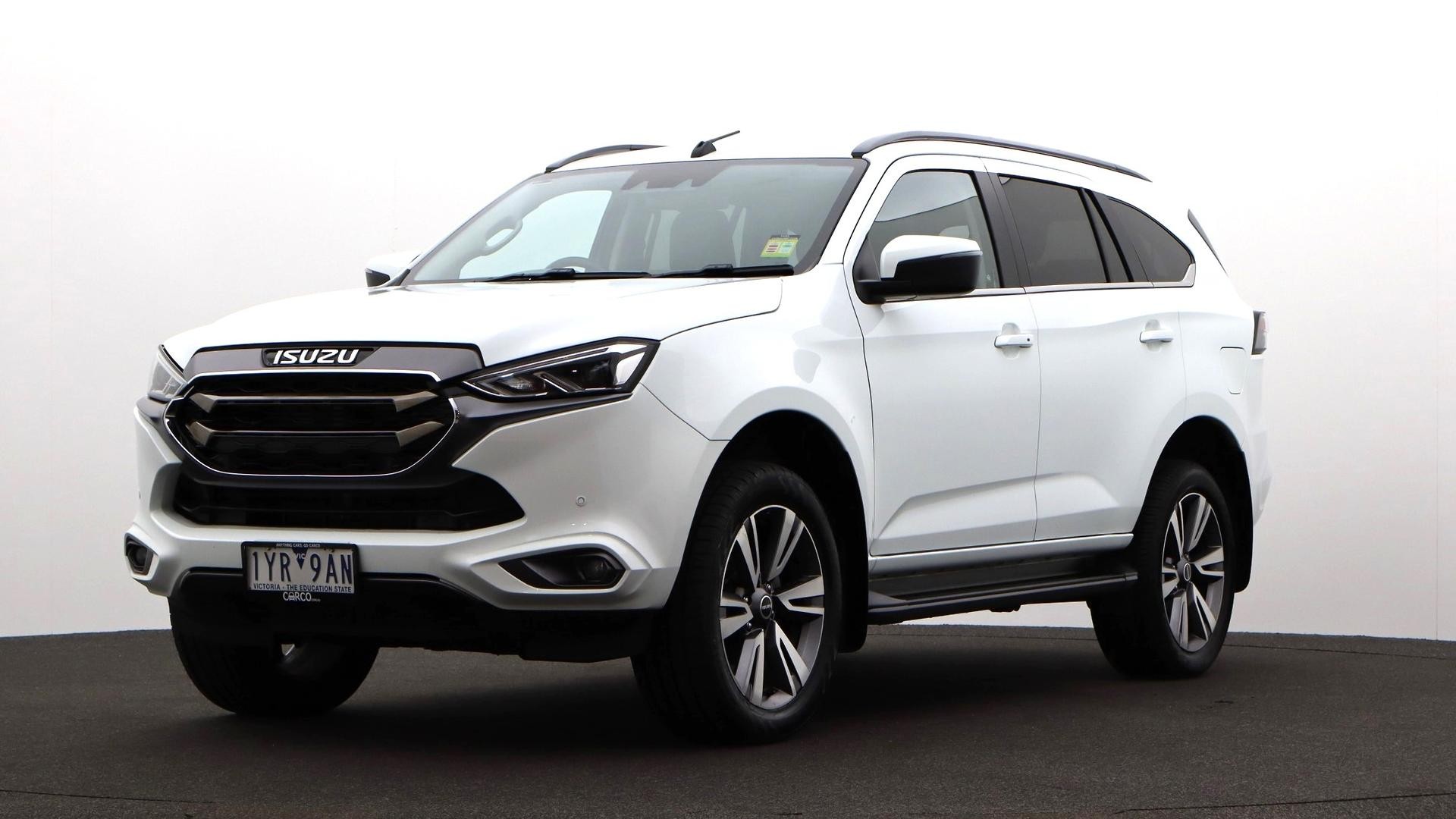 Isuzu Mu-x image 1