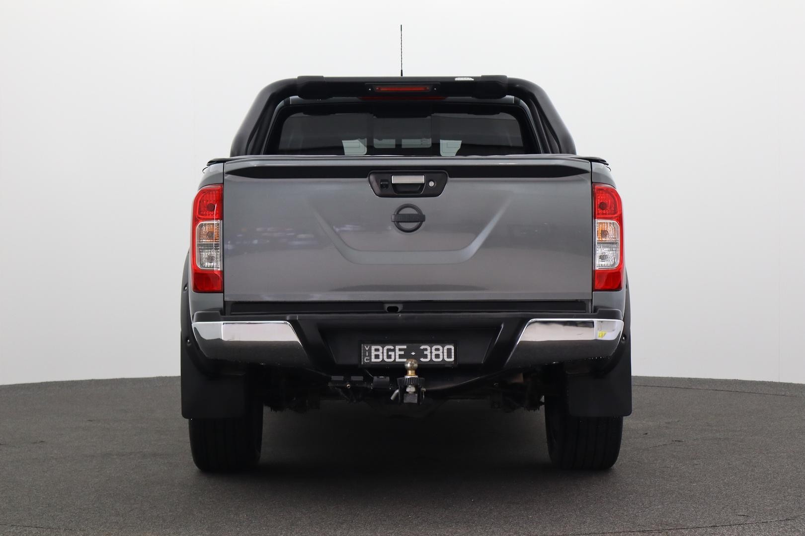 Nissan Navara image 3