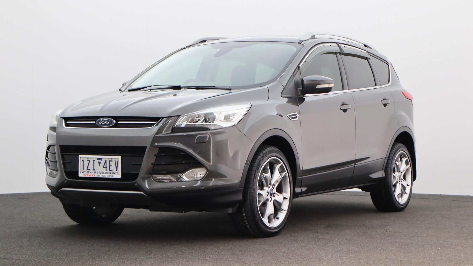 Ford Kuga image 1