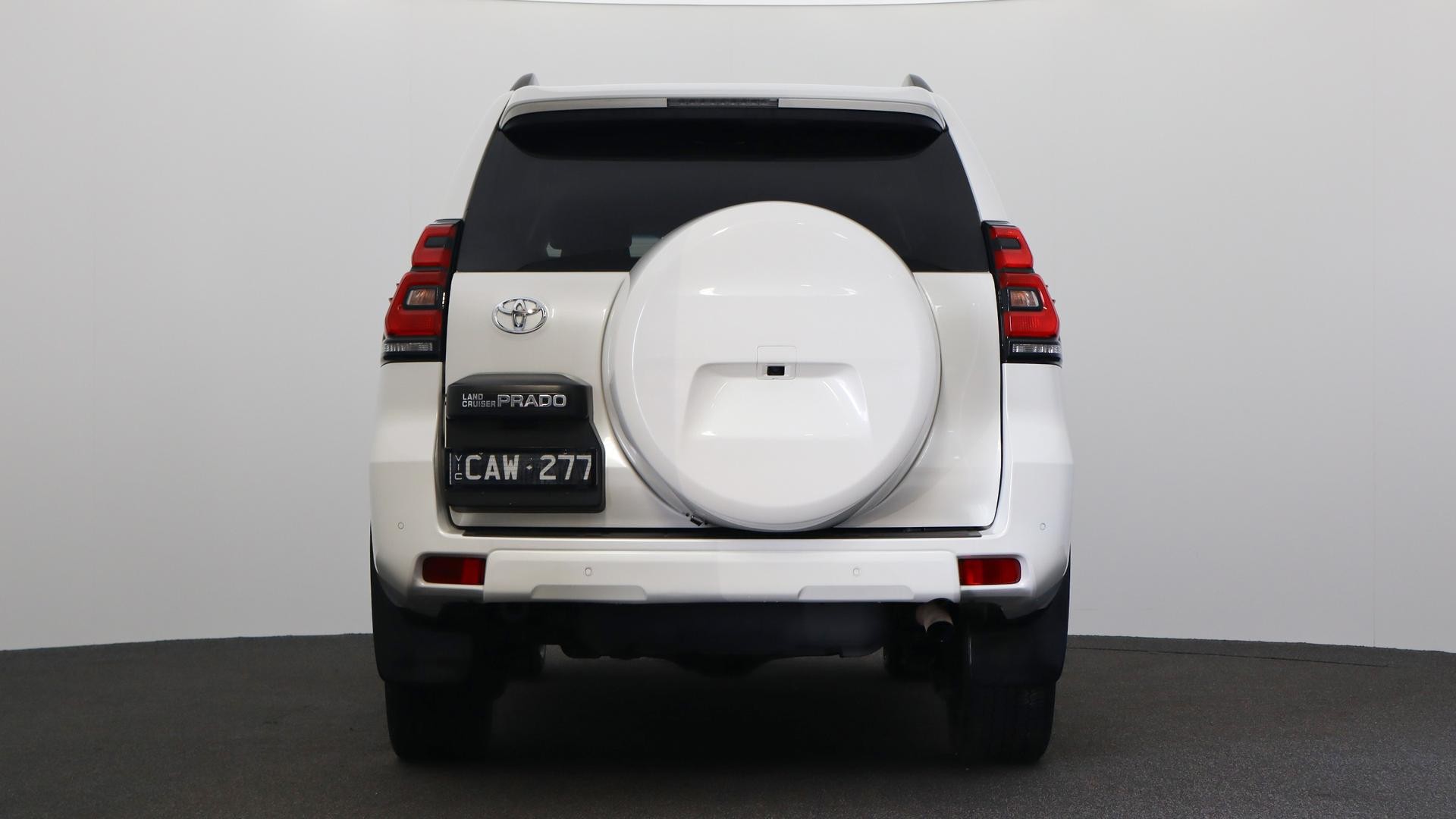 Toyota Landcruiser Prado image 3
