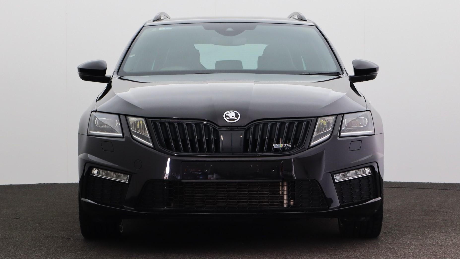 Skoda Octavia image 2