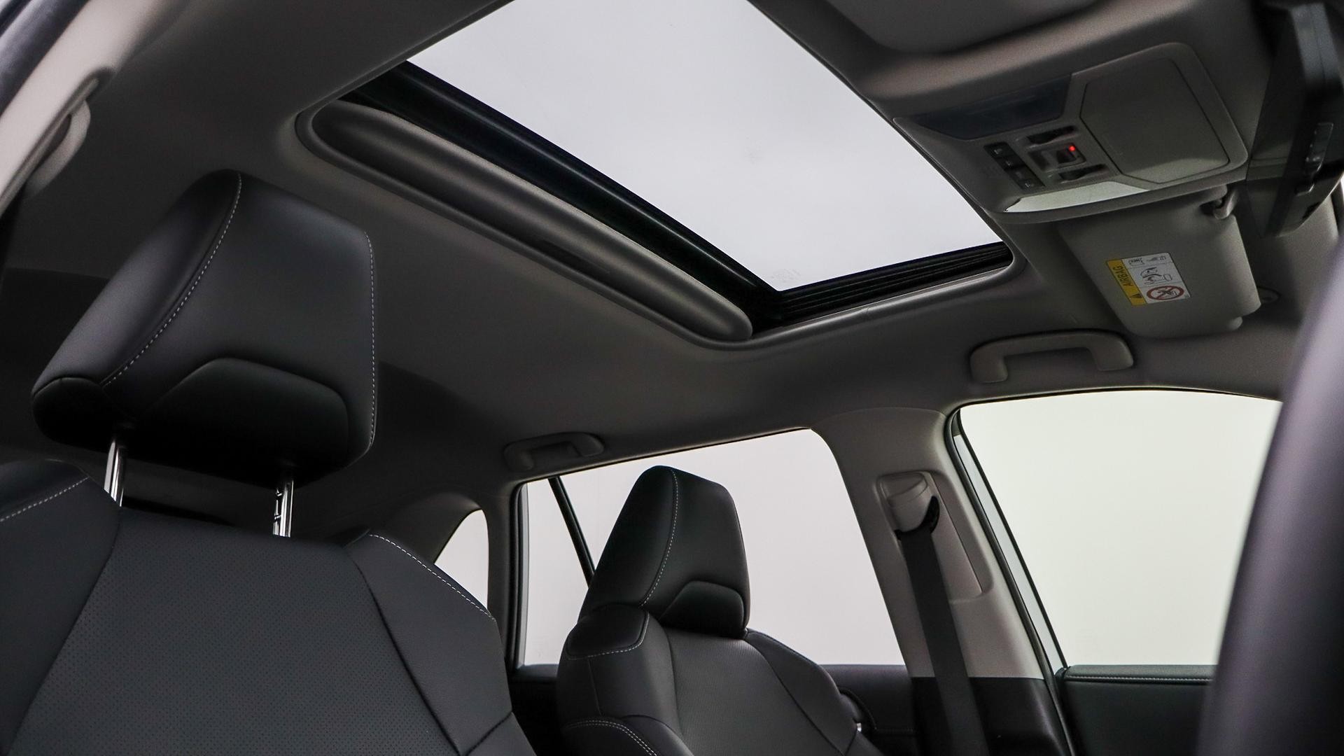 Toyota Rav4 image 4