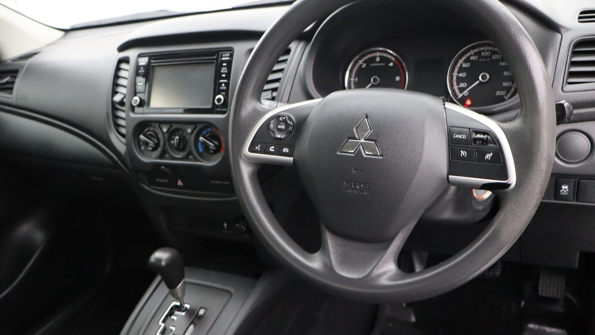 Mitsubishi Triton image 4