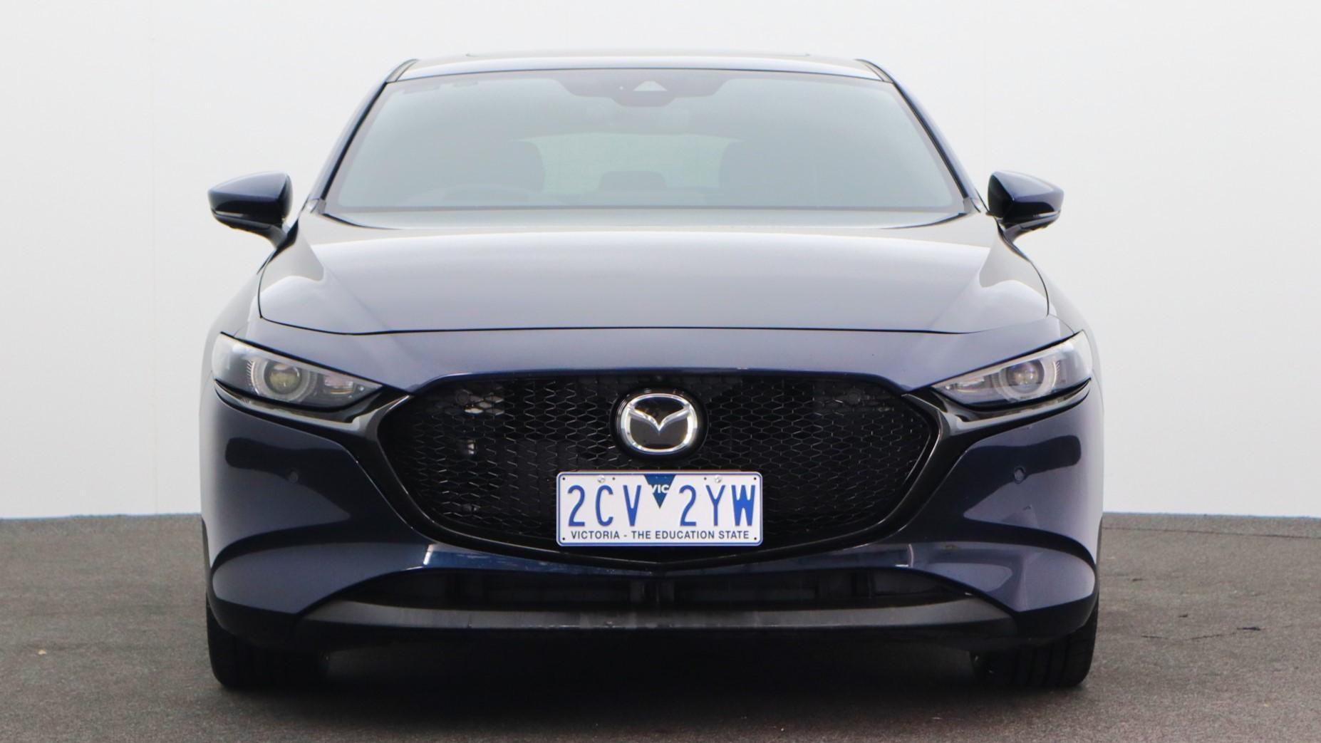 Mazda 3 image 2