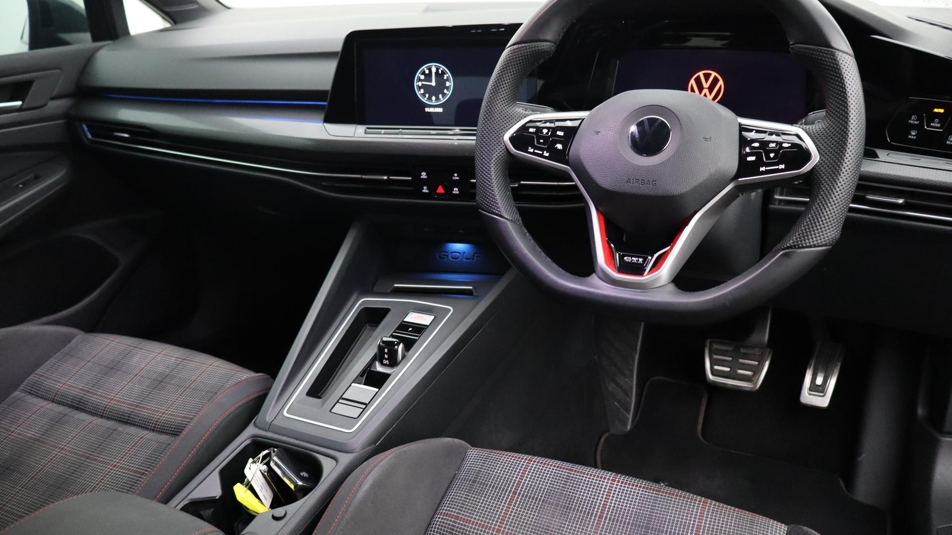 Volkswagen Golf image 4