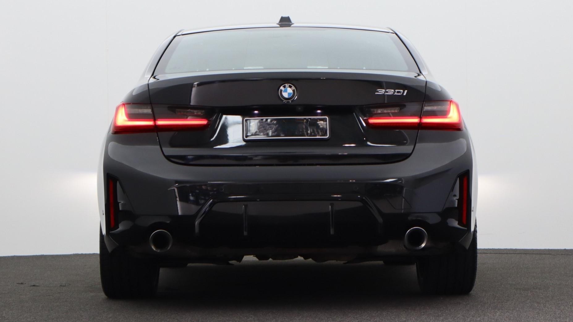 BMW 3 Series image 3