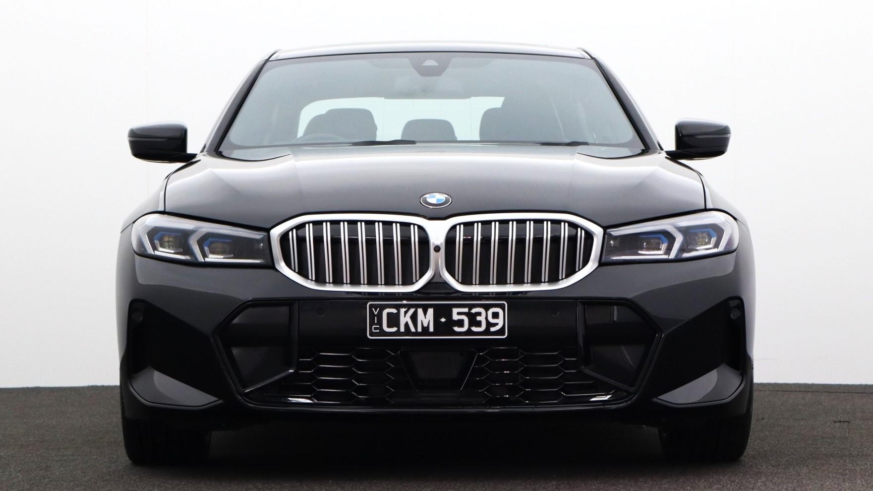BMW 3 Series image 2