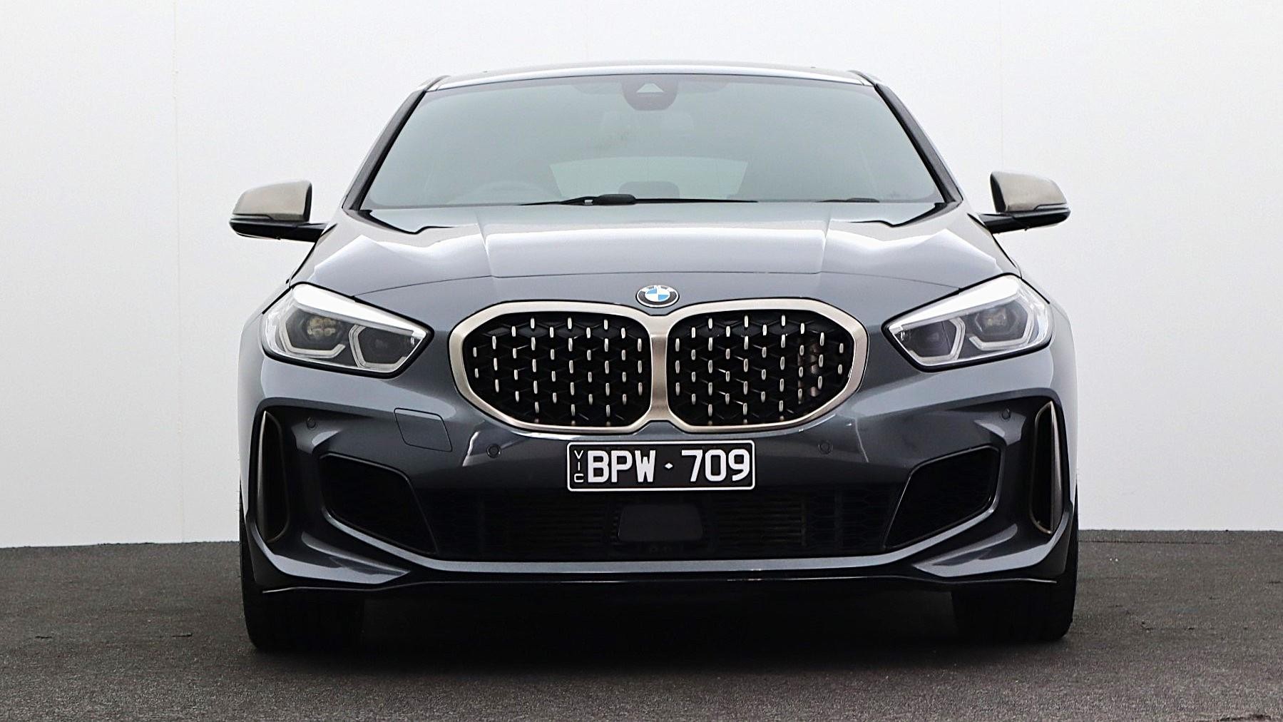 BMW 1 Series image 2