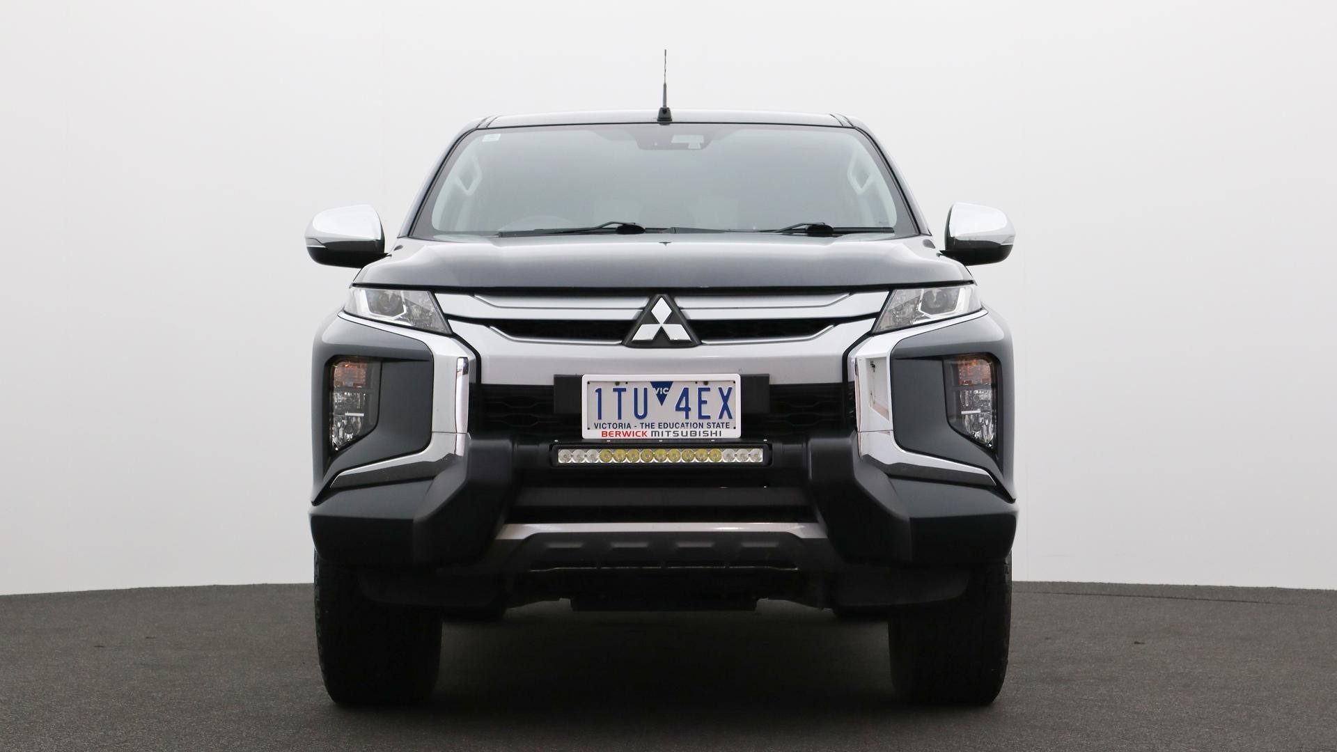 Mitsubishi Triton image 2