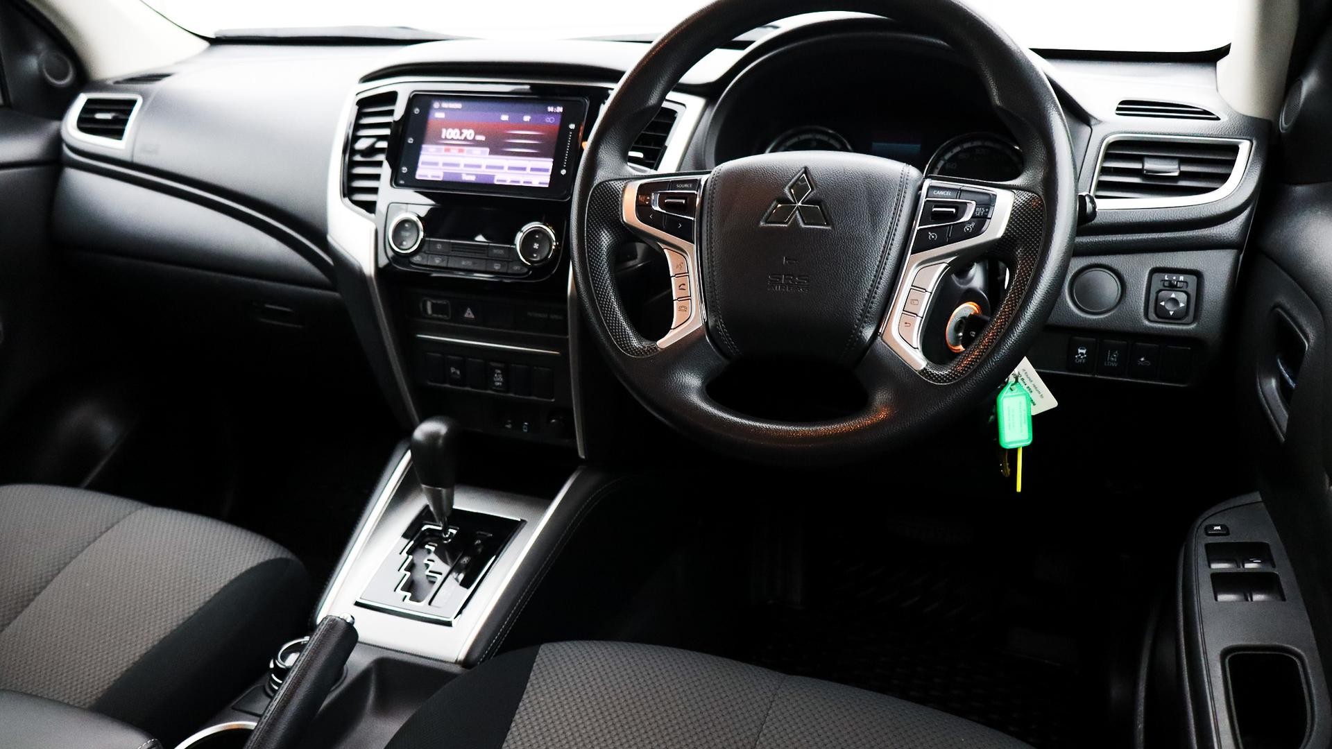 Mitsubishi Triton image 4