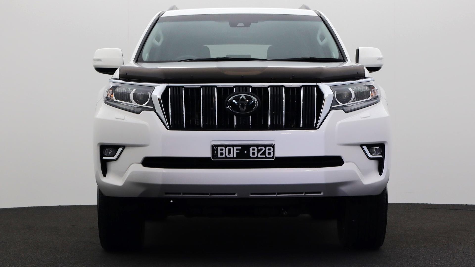Toyota Landcruiser Prado image 2