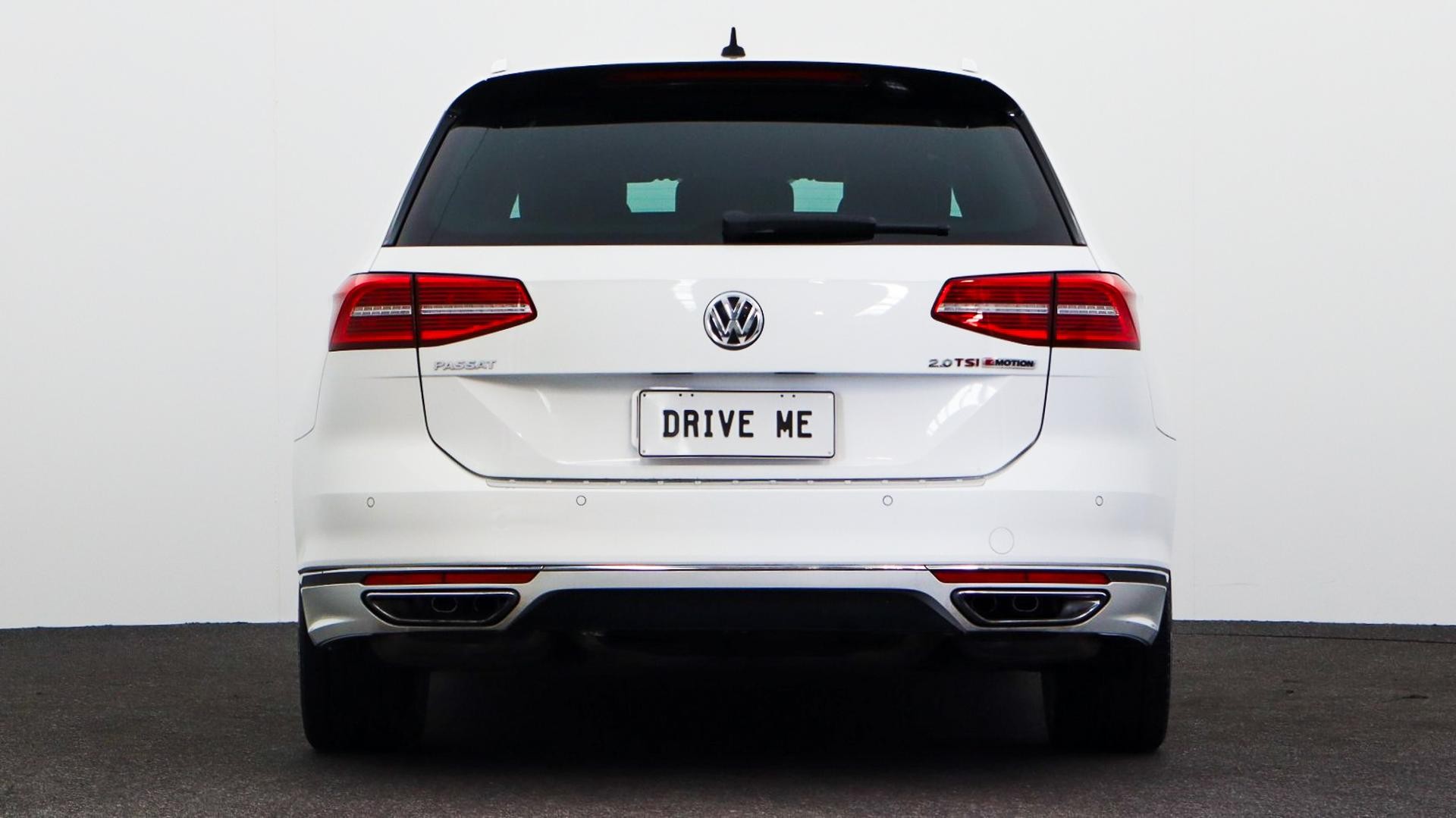 Volkswagen Passat image 3