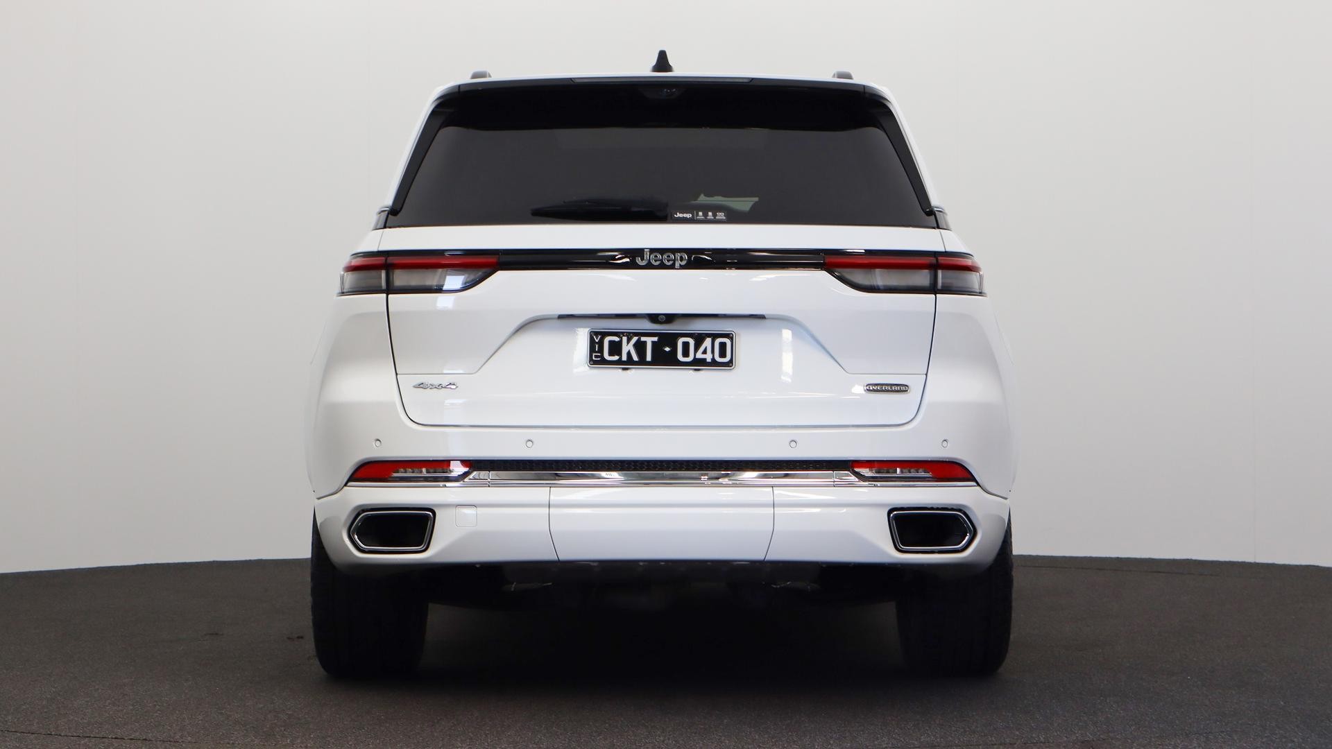 Jeep Grand Cherokee image 3