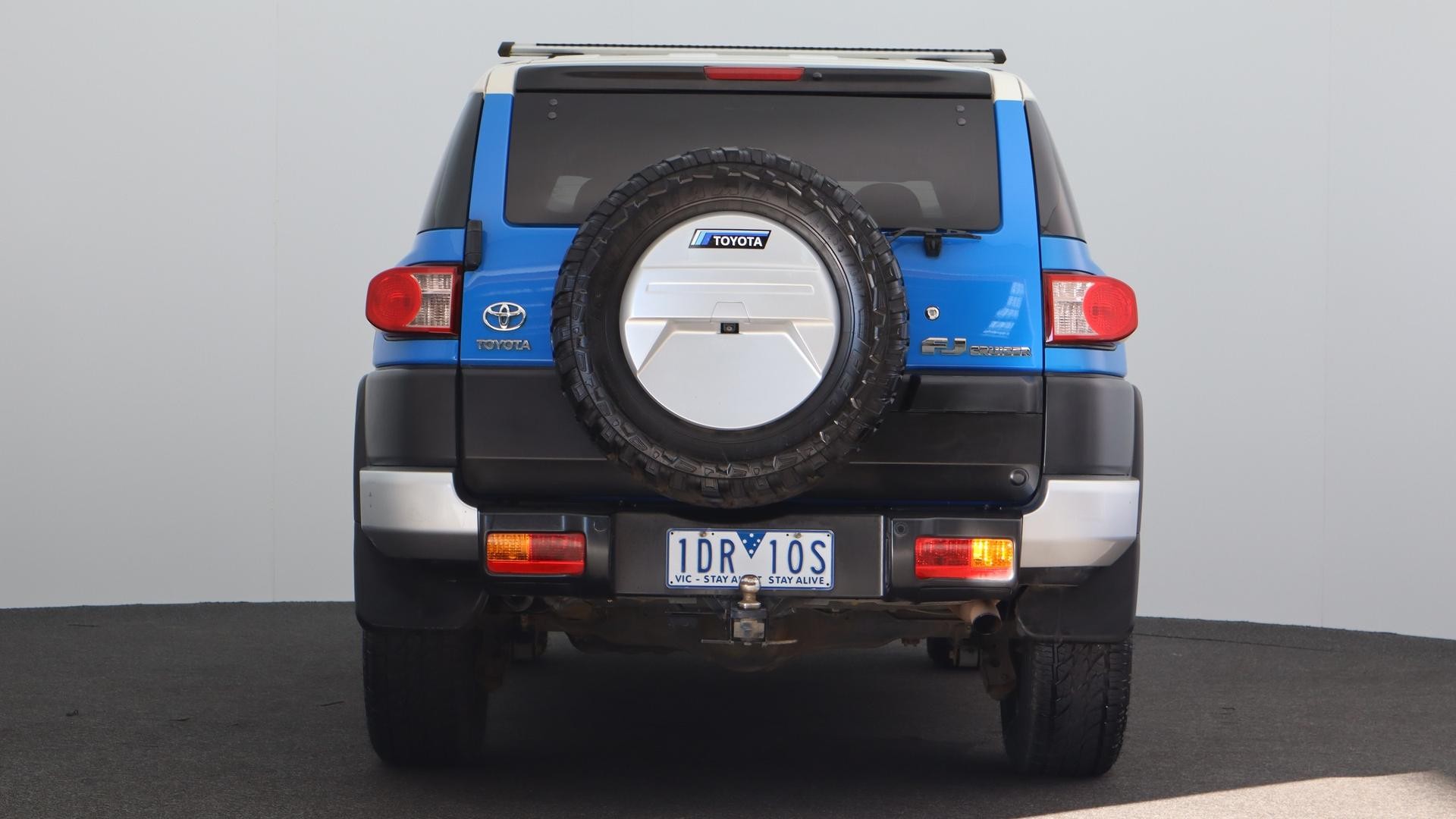 Toyota Fj Cruiser image 3