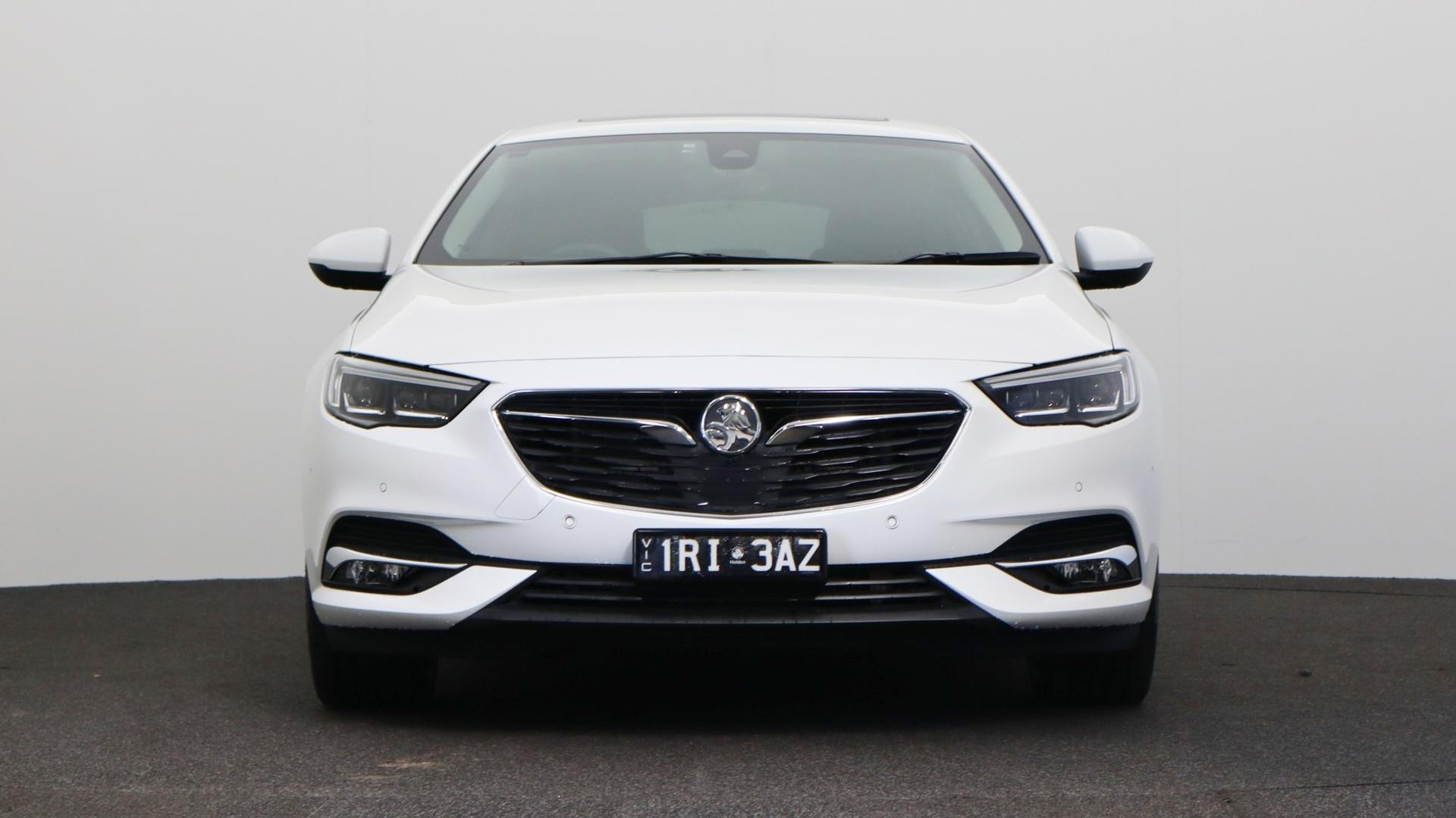 Holden Calais image 2