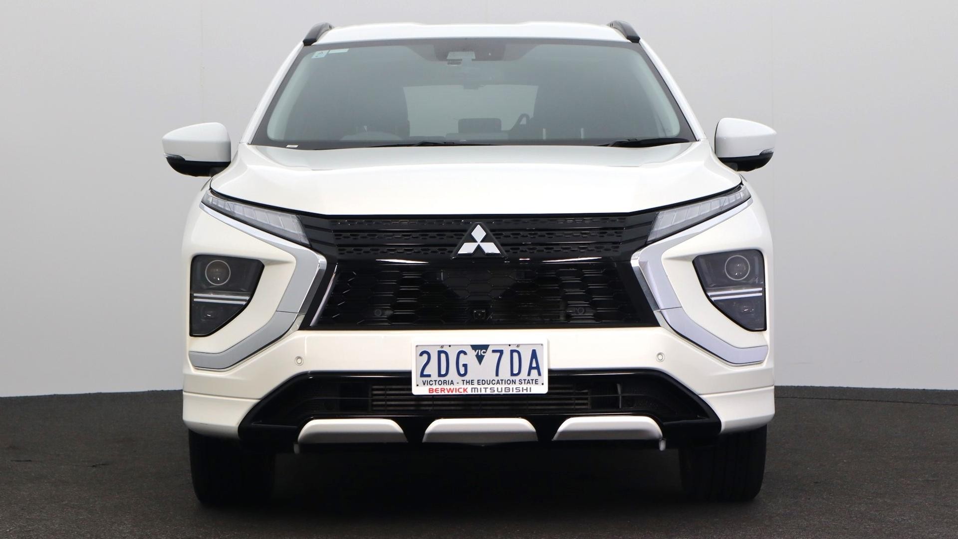 Mitsubishi Eclipse Cross image 2