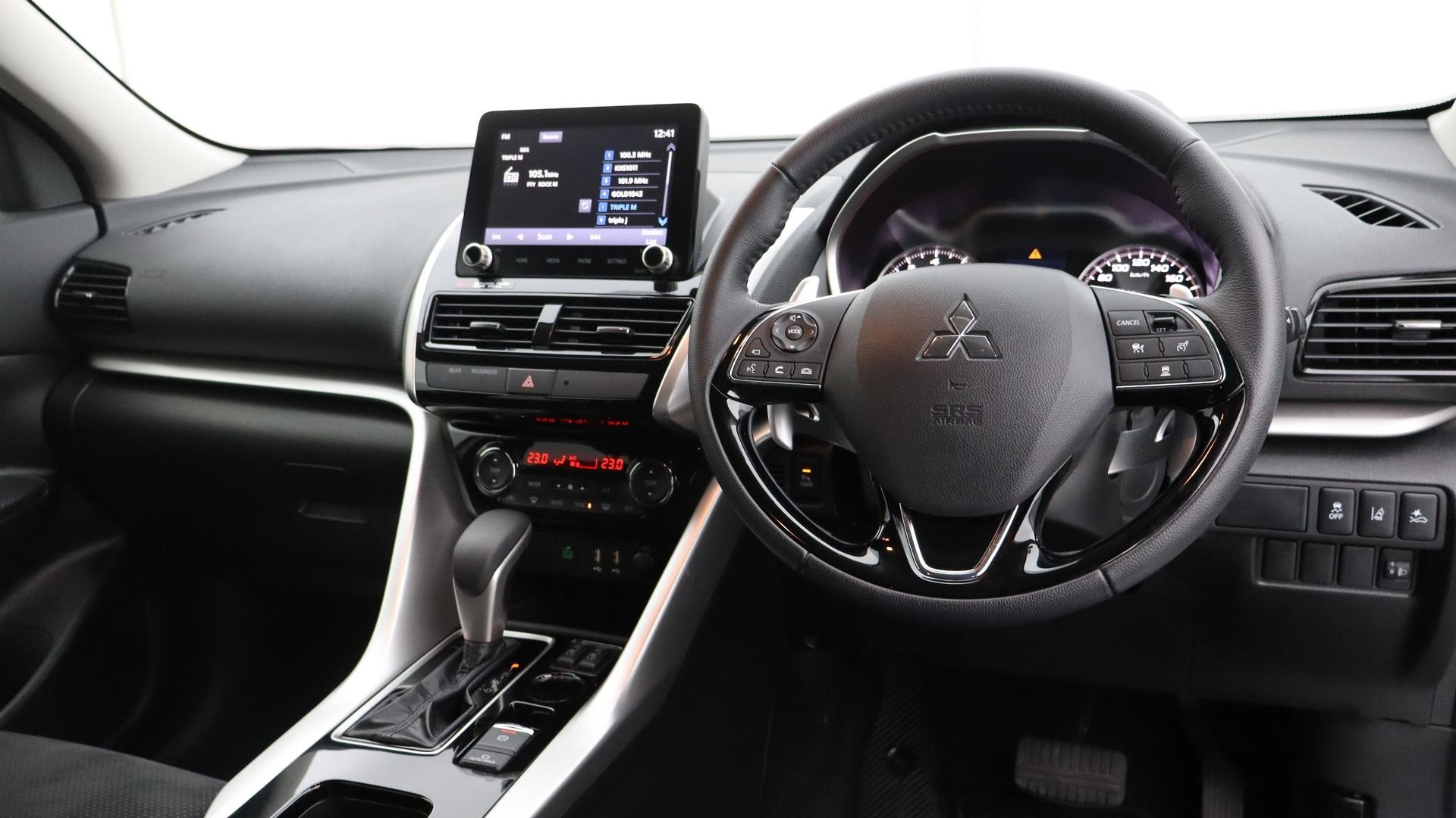 Mitsubishi Eclipse Cross image 4