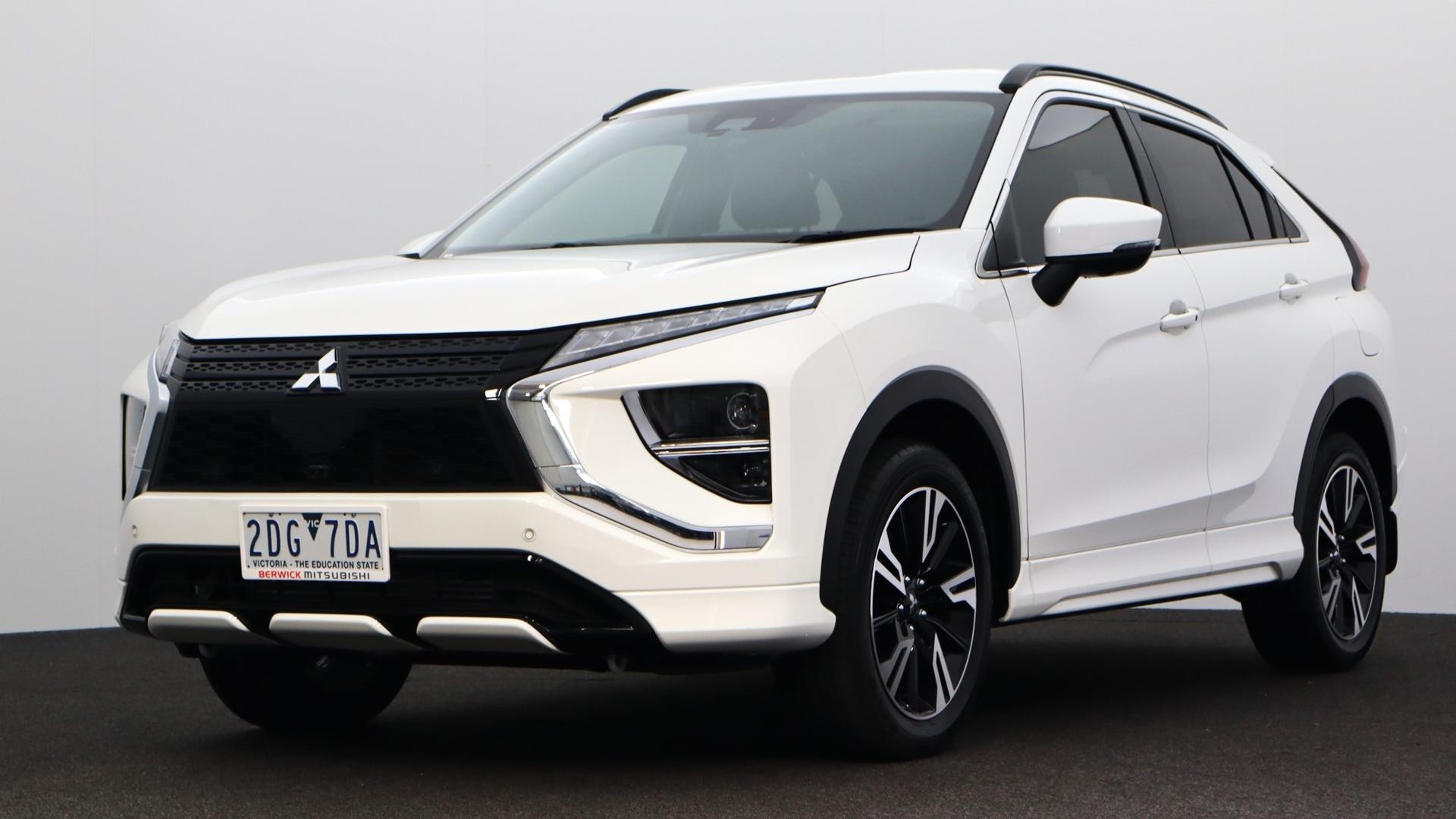 Mitsubishi Eclipse Cross image 1