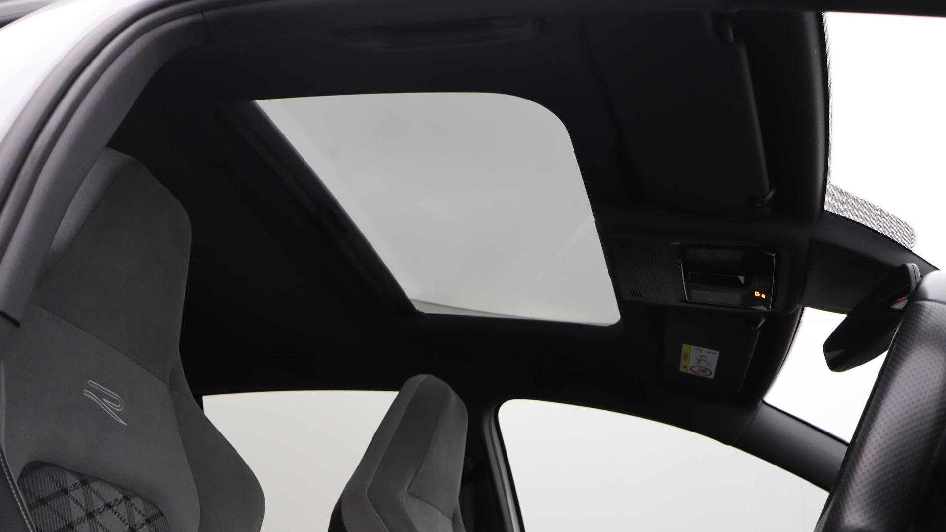 Volkswagen Golf image 4