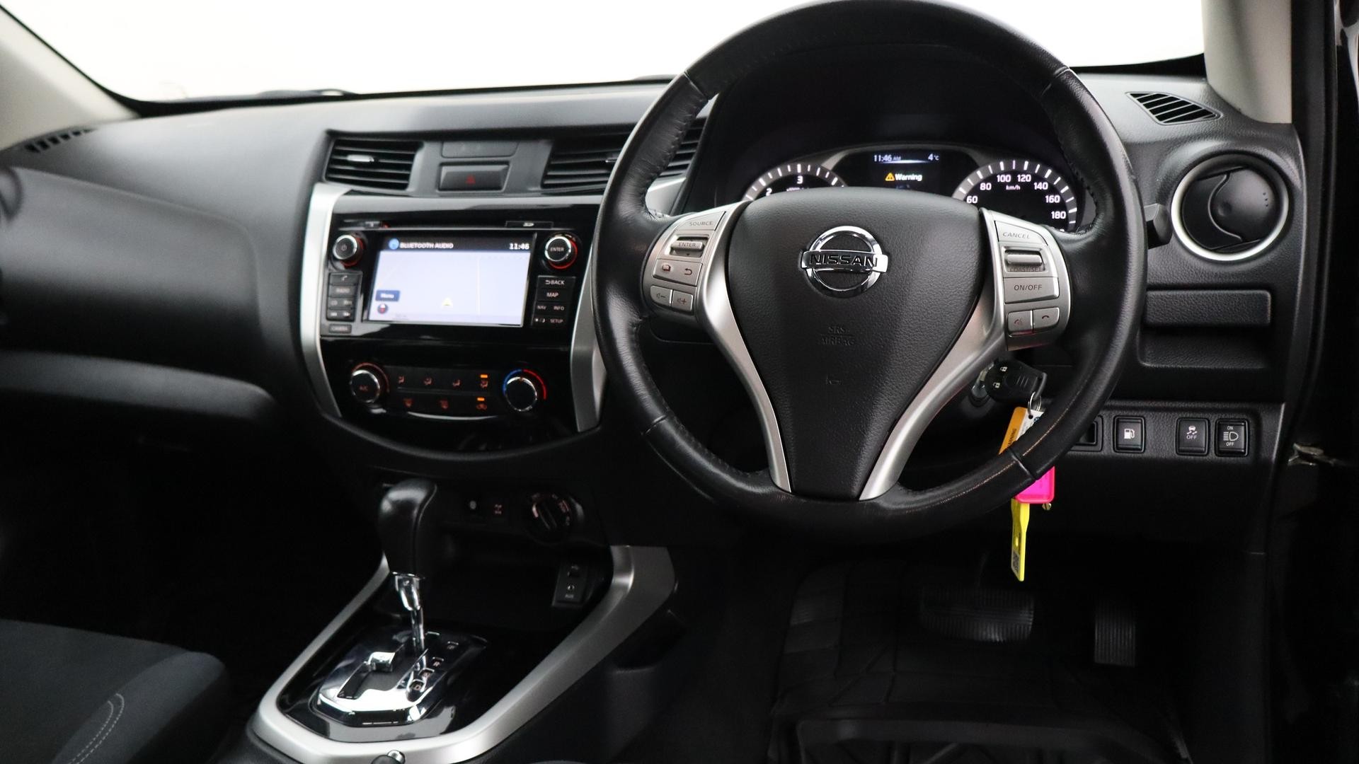 Nissan Navara image 4