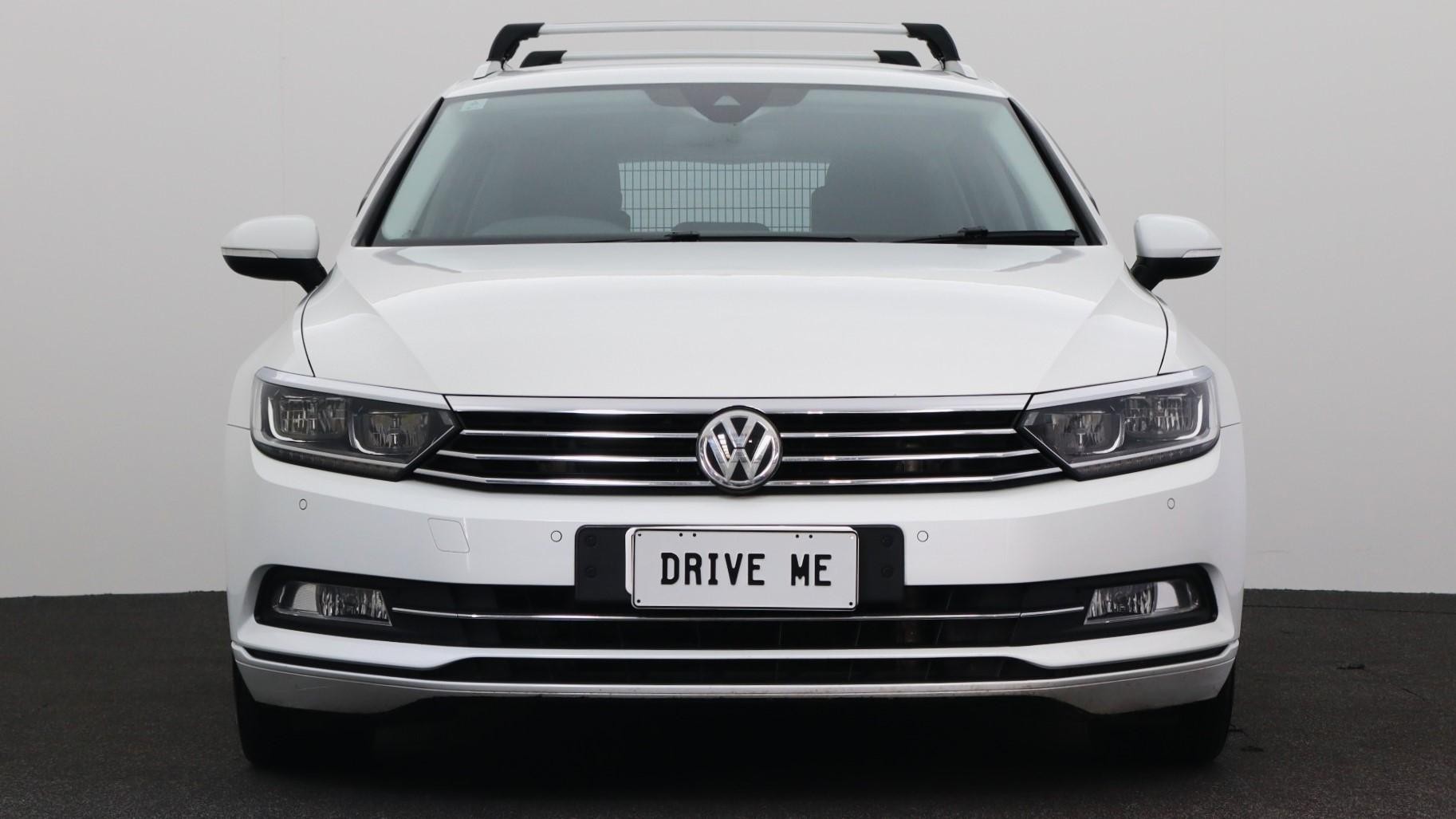 Volkswagen Passat image 2