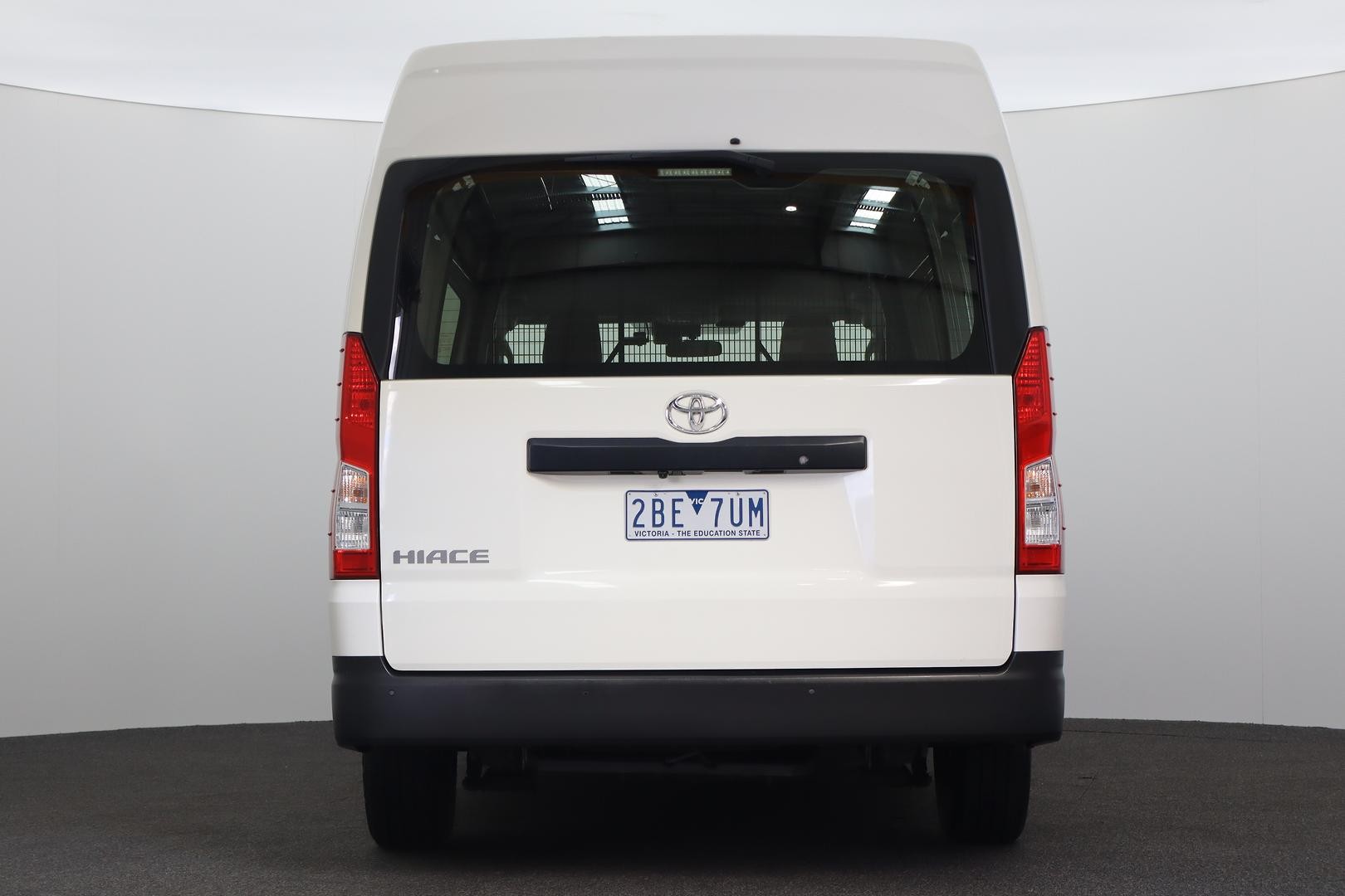 Toyota Hiace image 3