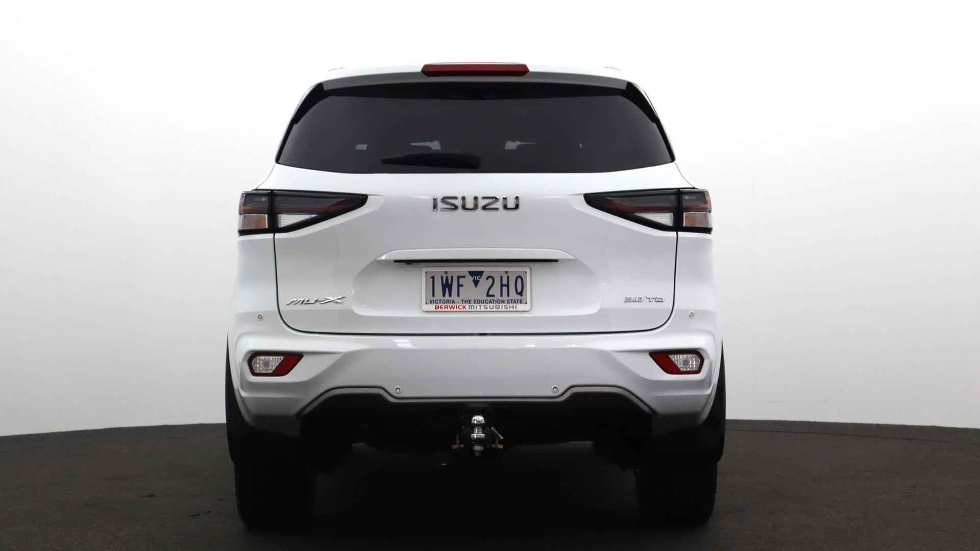 Isuzu Mu-x image 3