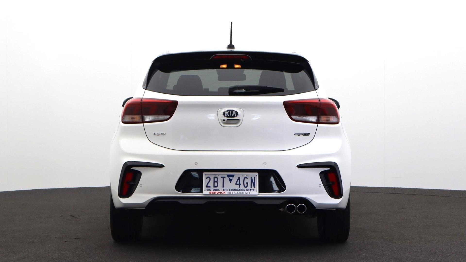 Kia Rio image 3