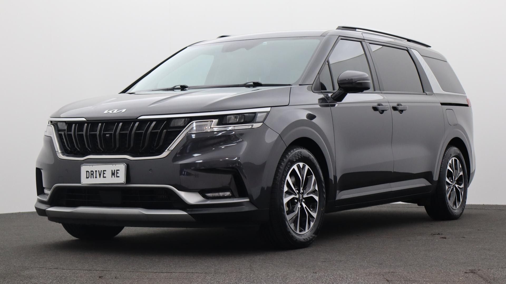 Kia Carnival image 1