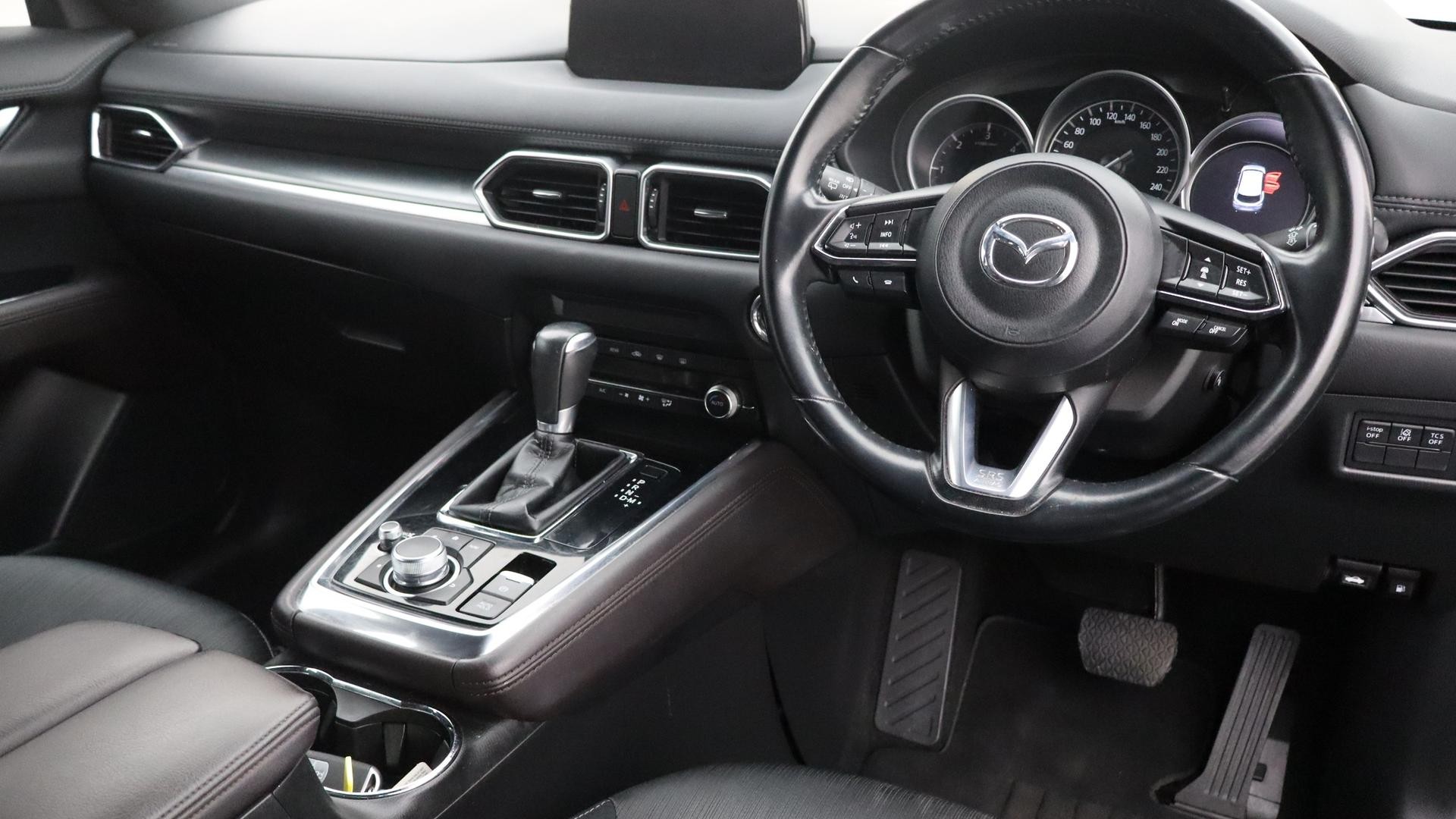 Mazda Cx-8 image 4