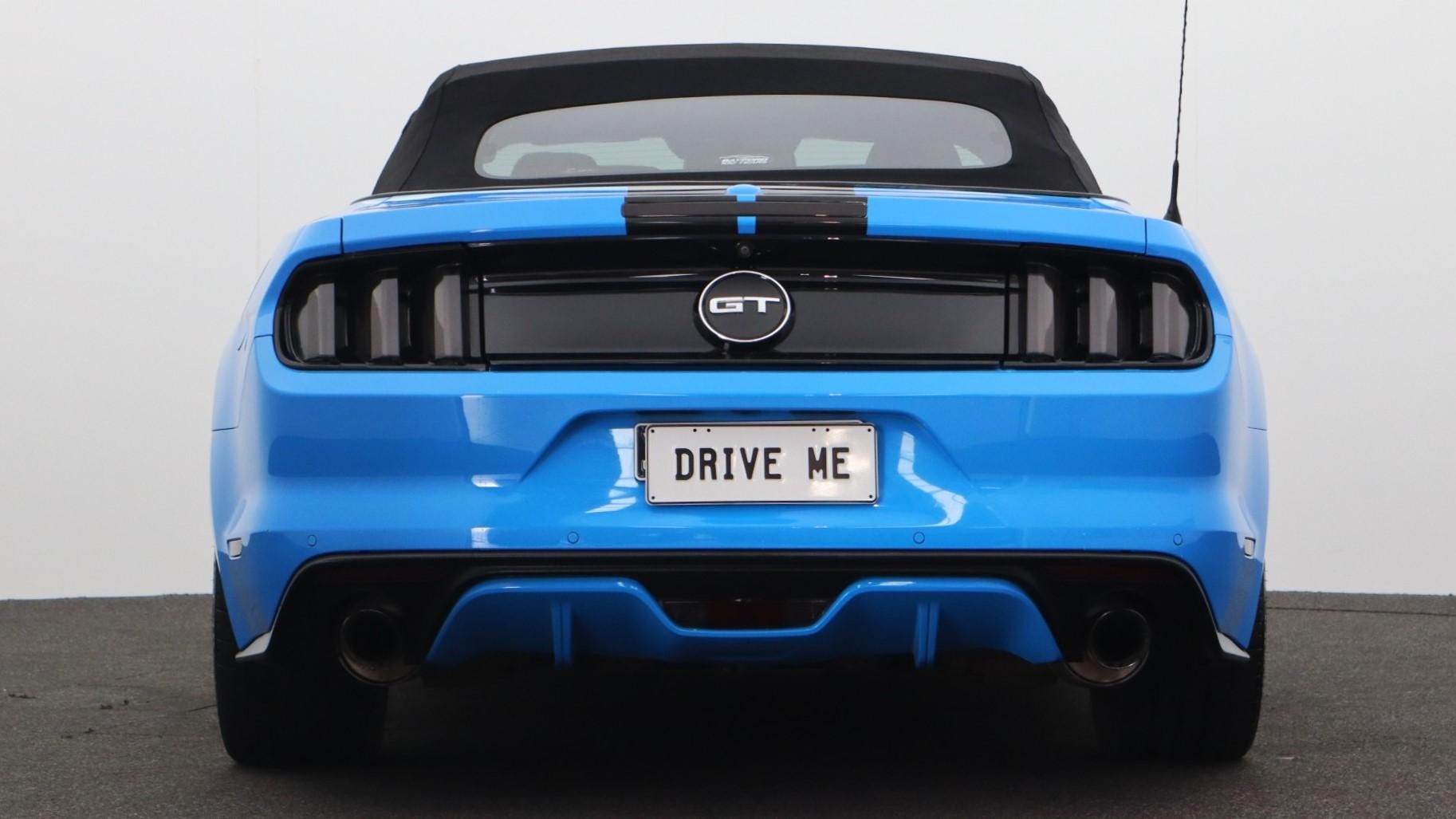 Ford Mustang image 3