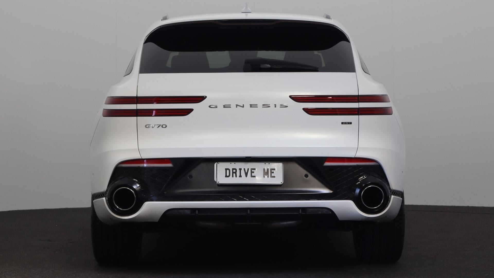 Genesis Gv70 image 3