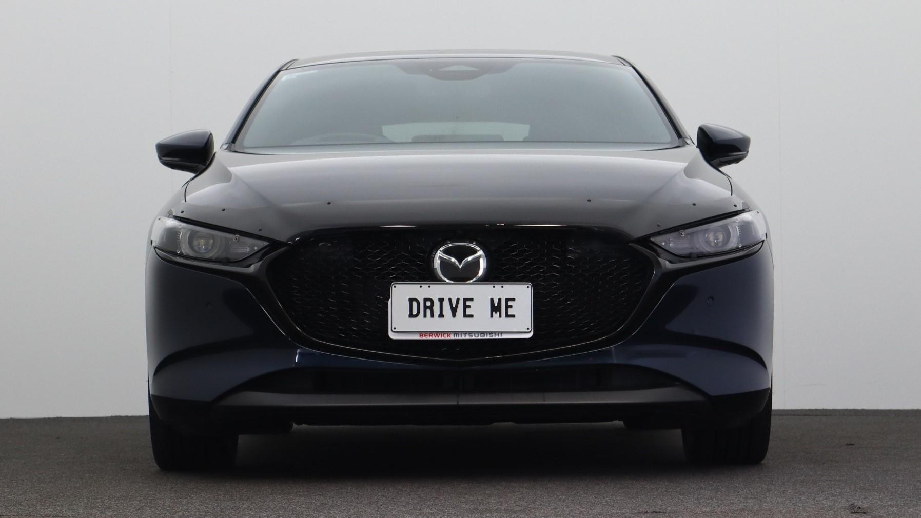 Mazda 3 image 2
