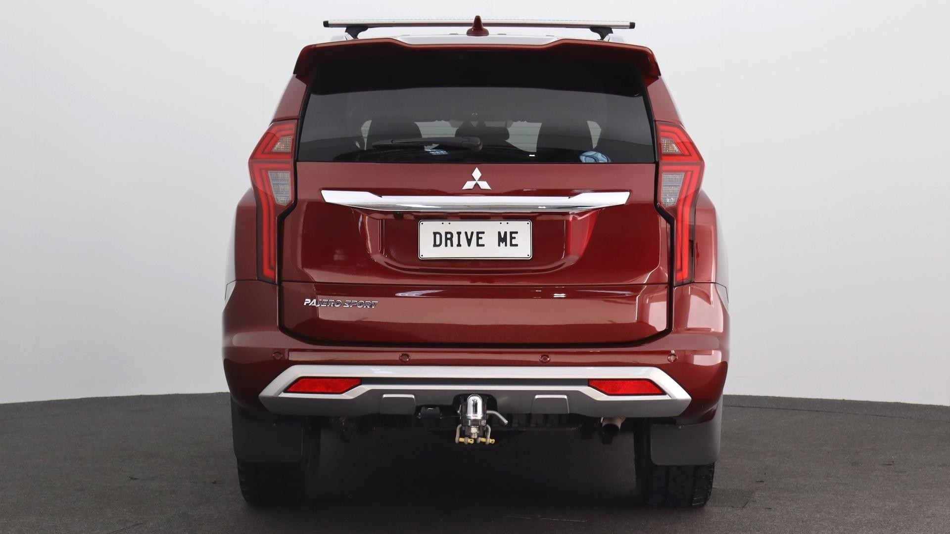 Mitsubishi Pajero Sport image 3