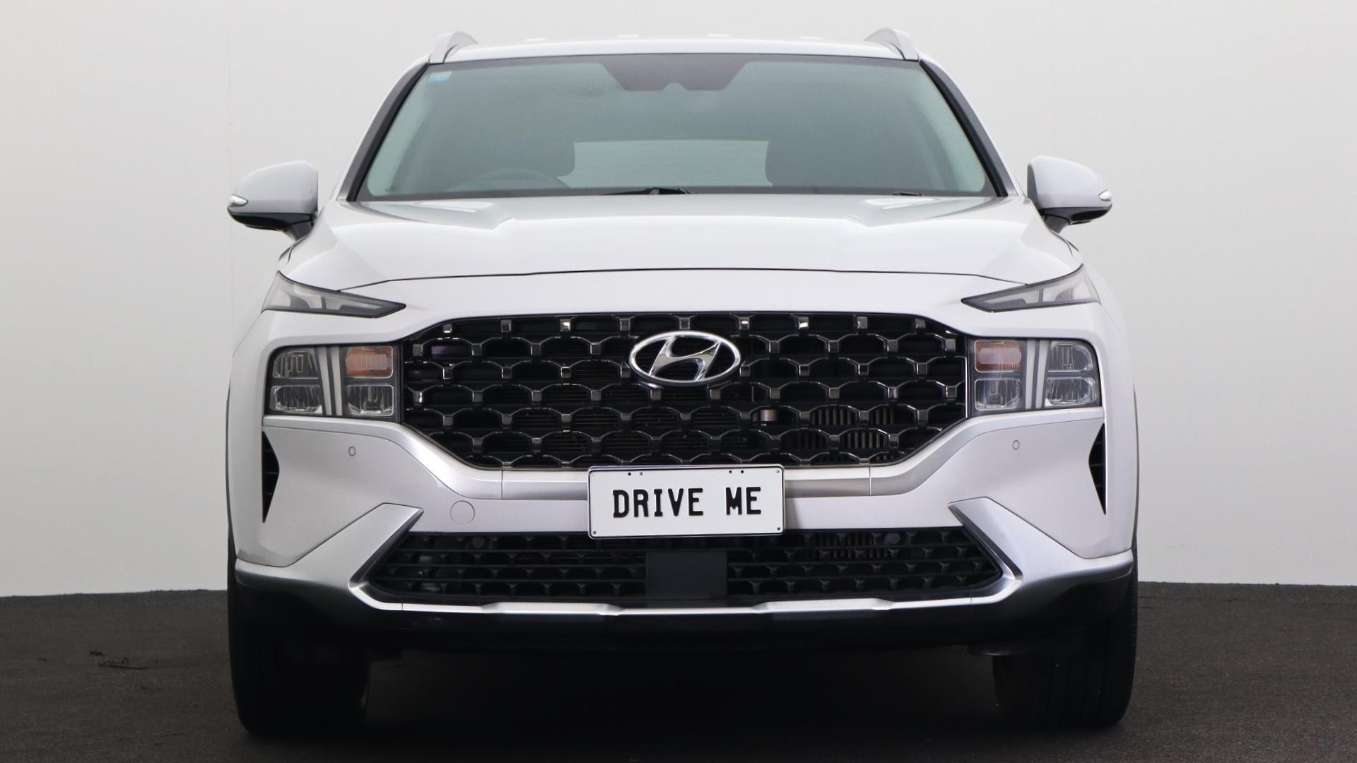 Hyundai Santa Fe image 2