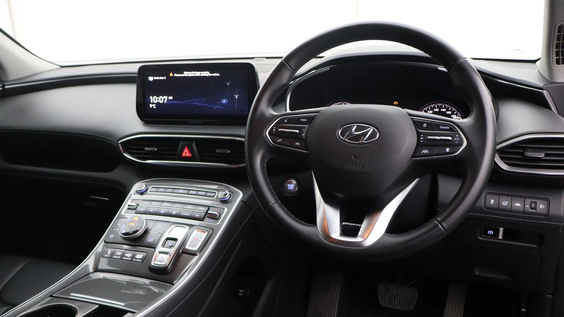 Hyundai Santa Fe image 4