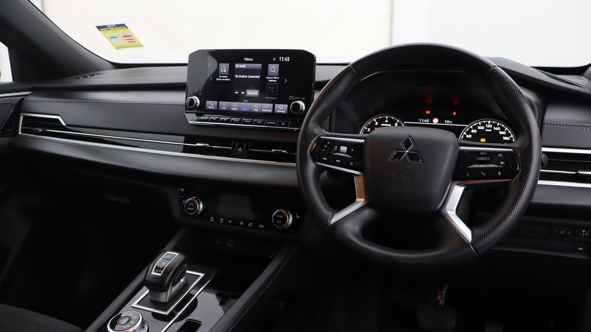 Mitsubishi Outlander image 4