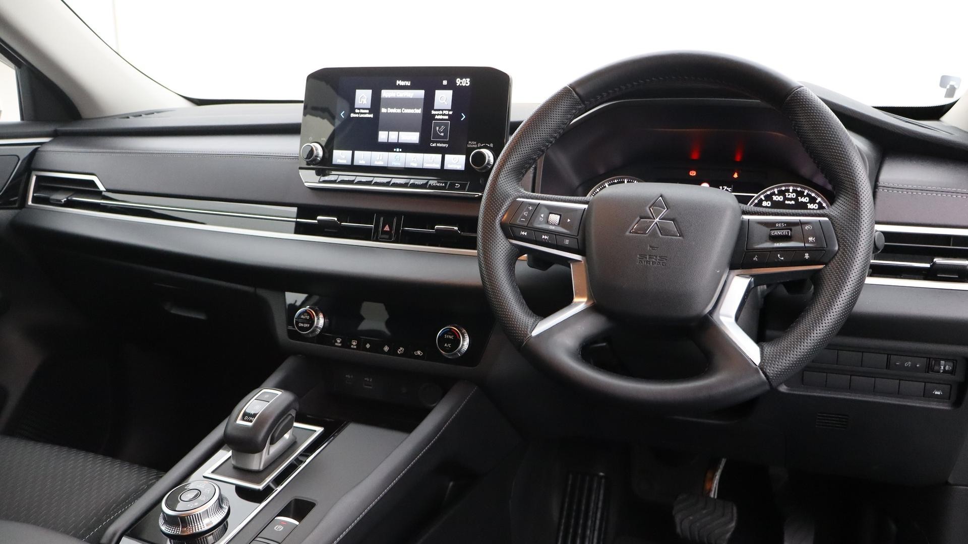 Mitsubishi Outlander image 4