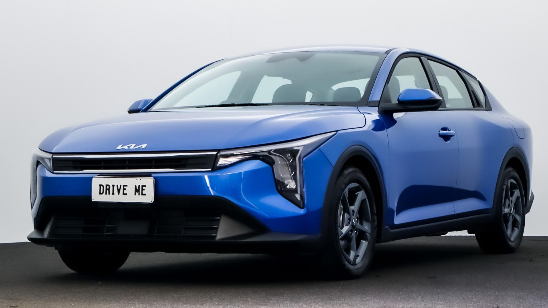 Kia K4 image 1