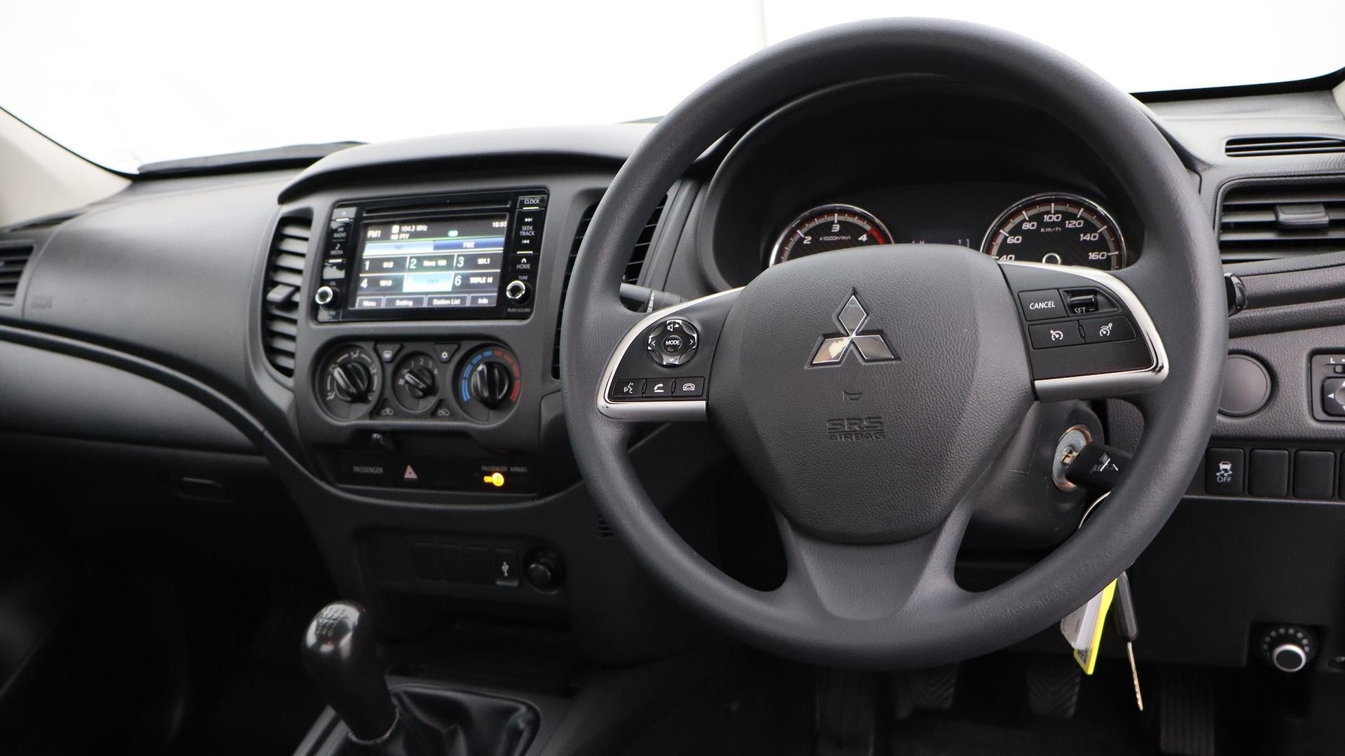 Mitsubishi Triton image 4
