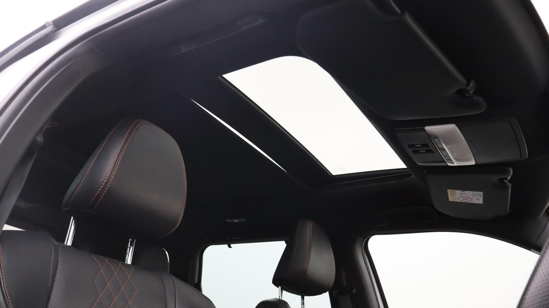 Mitsubishi Outlander image 4