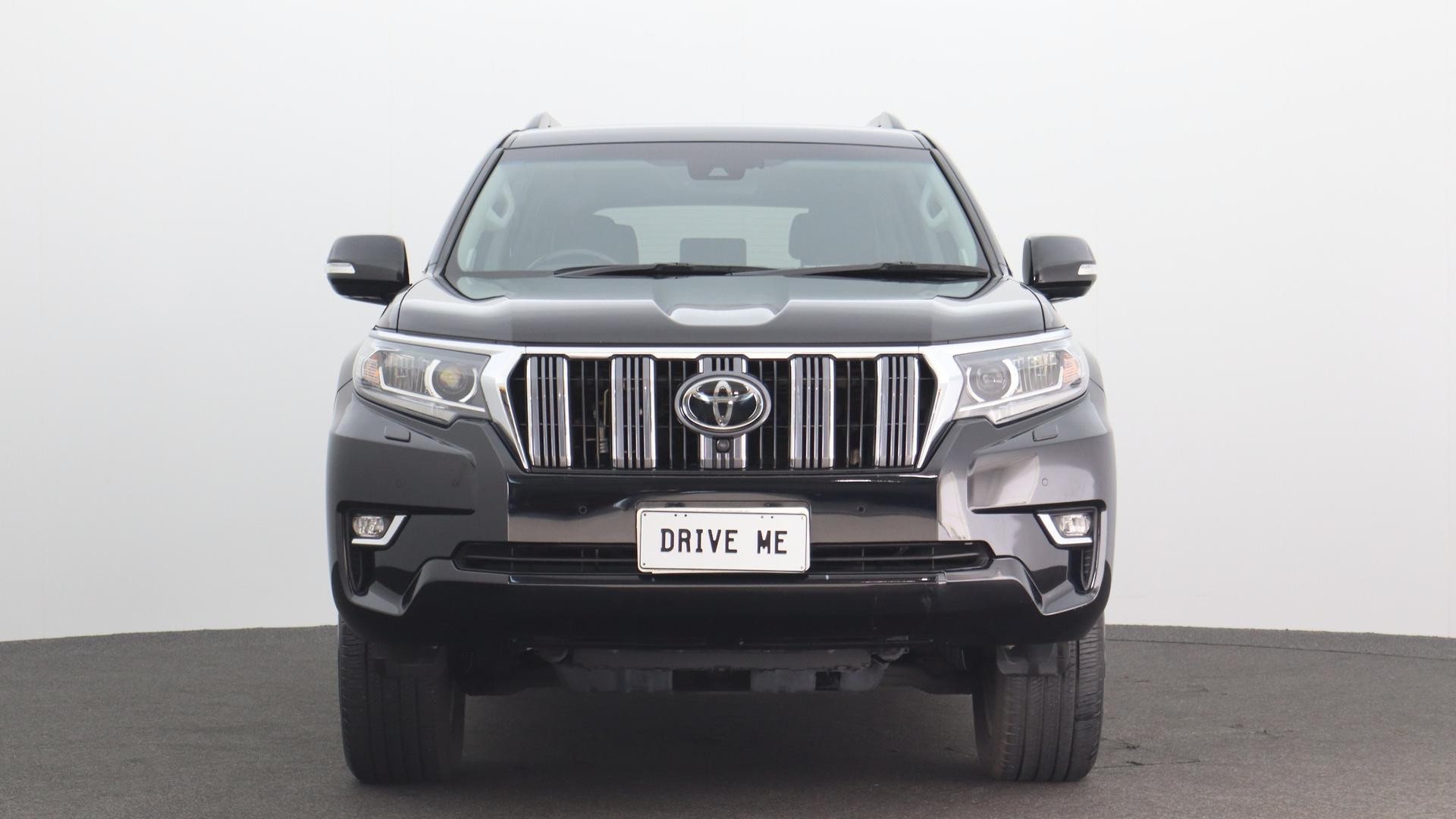 Toyota Landcruiser Prado image 2