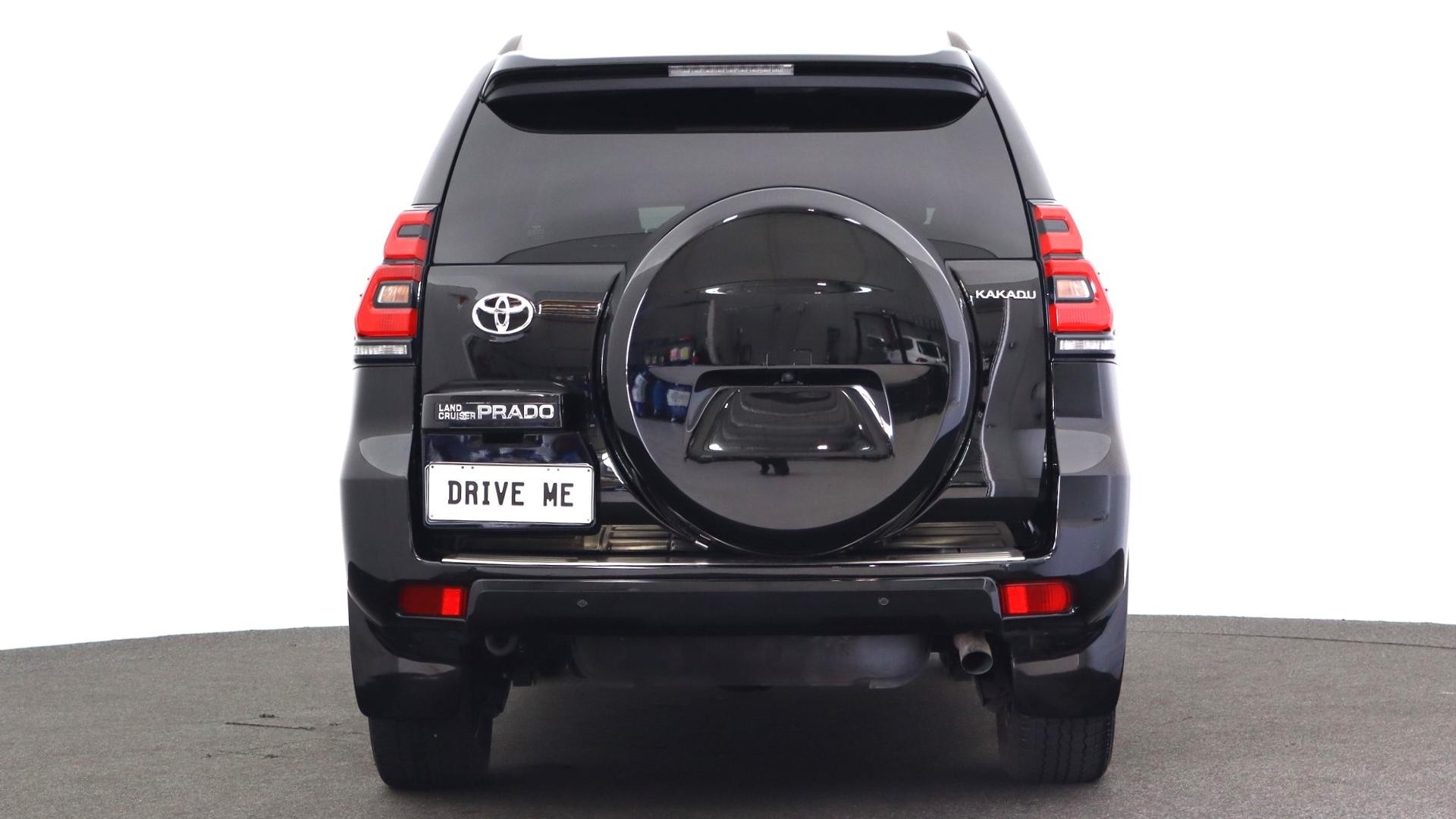 Toyota Landcruiser Prado image 3