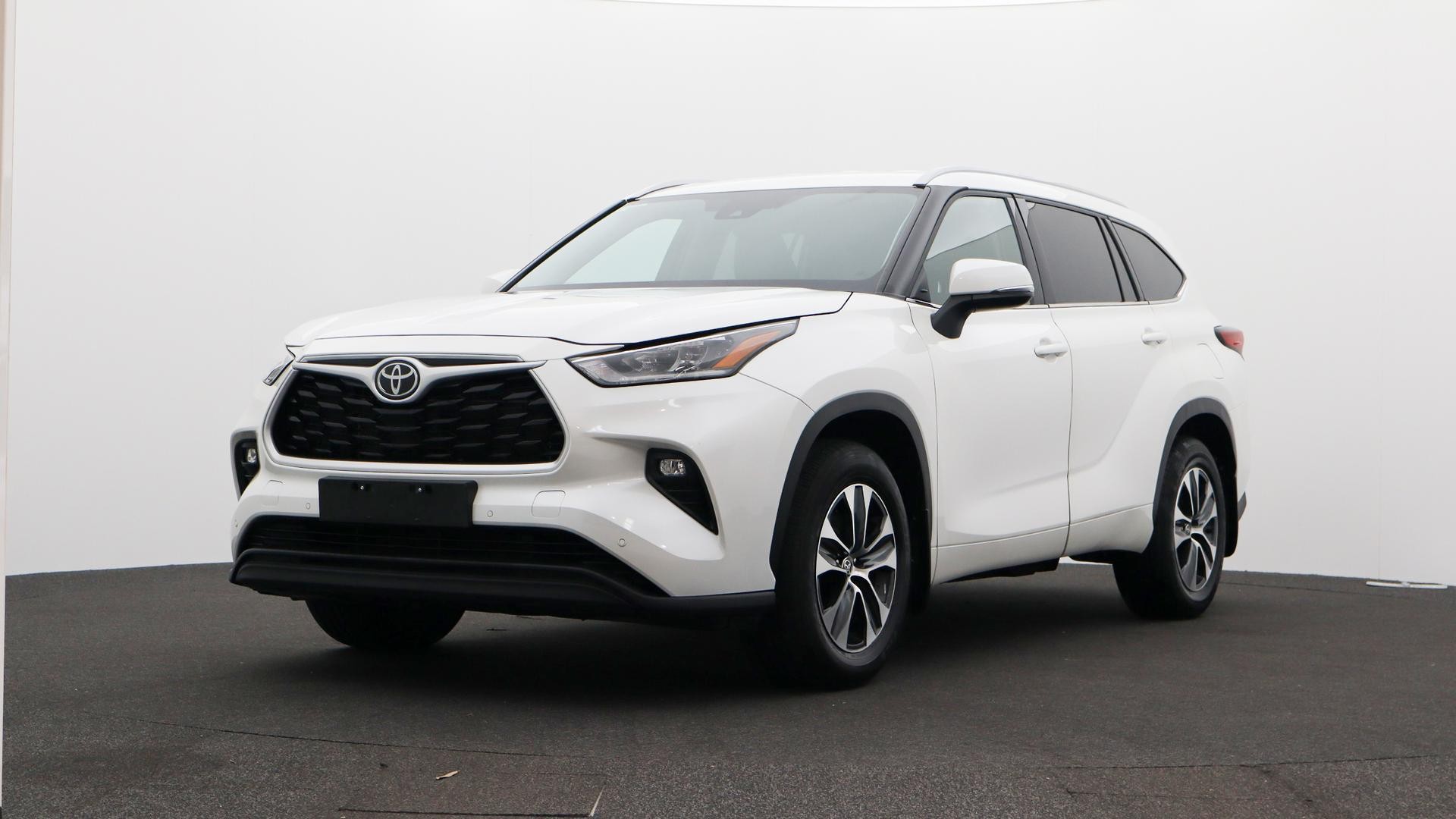 Toyota Kluger image 1