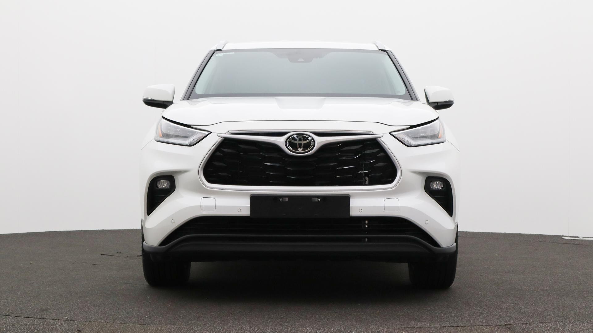 Toyota Kluger image 2